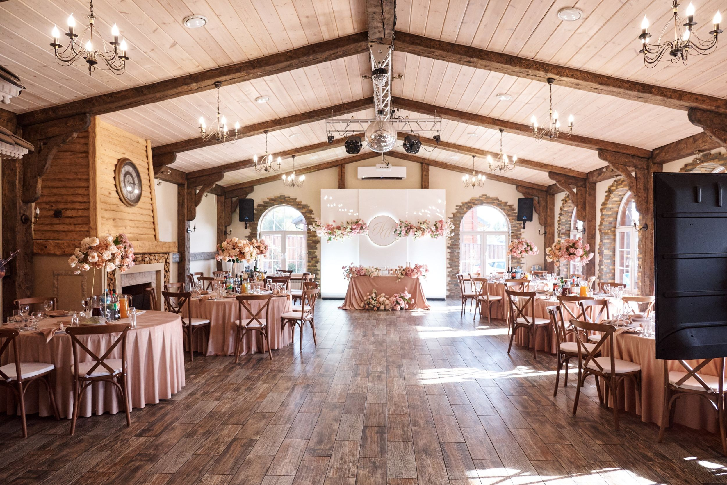 Рестораны для банкета. Свадебный фотограф, видеограф в Клину, Москве, Зеленограде, Калабушкин