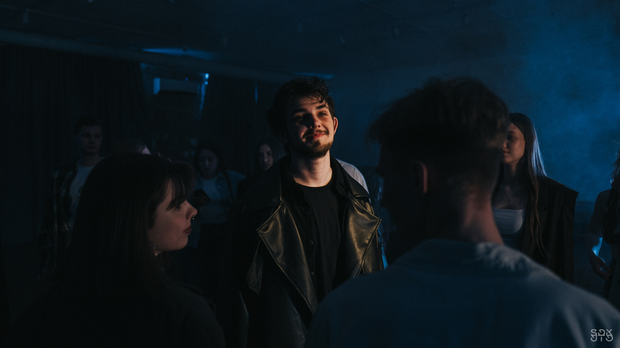 BAKED ROLL x Grad! ent