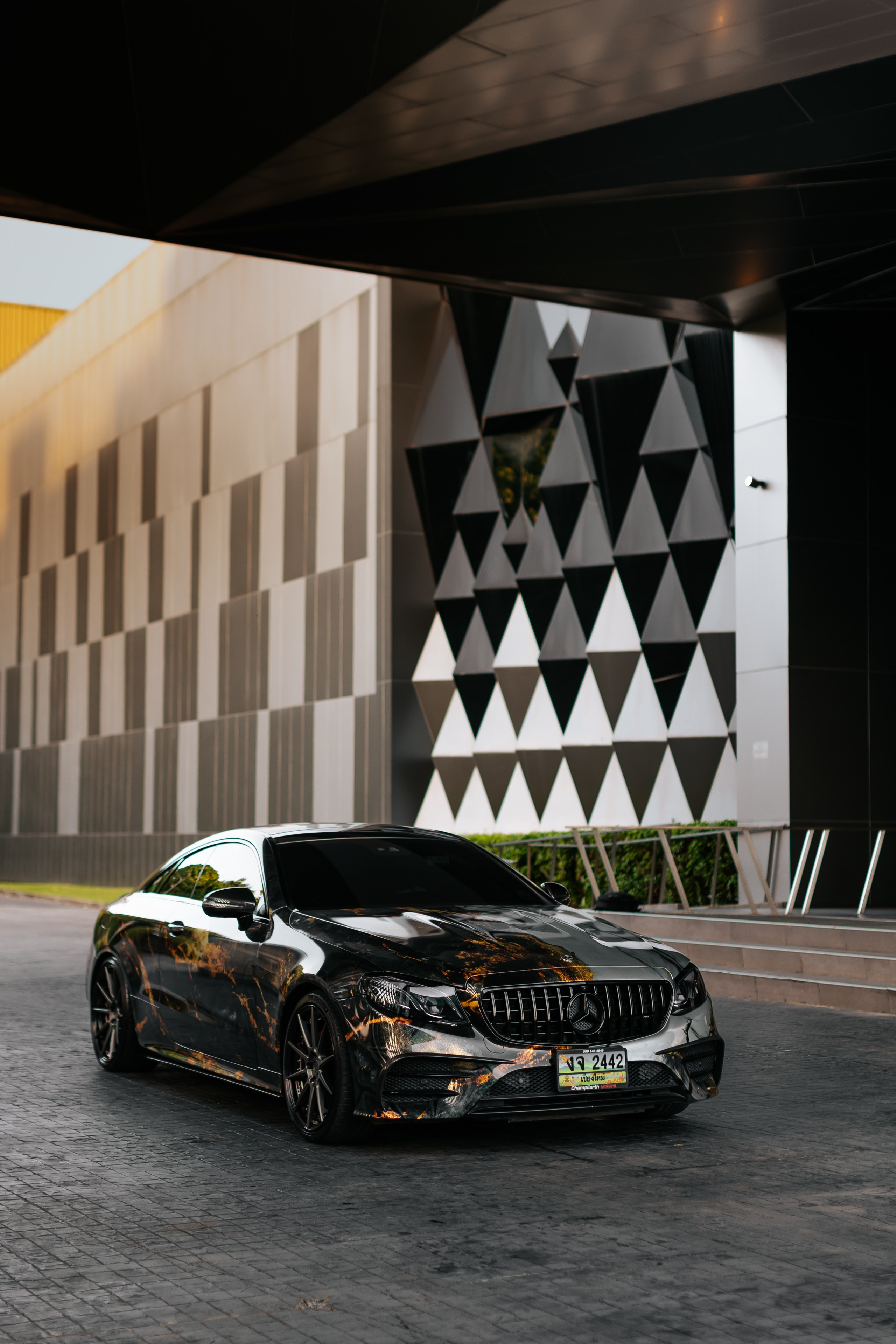 Mercedes Benz E 53. Фотограф в на Пхукете Сергей Войлоков