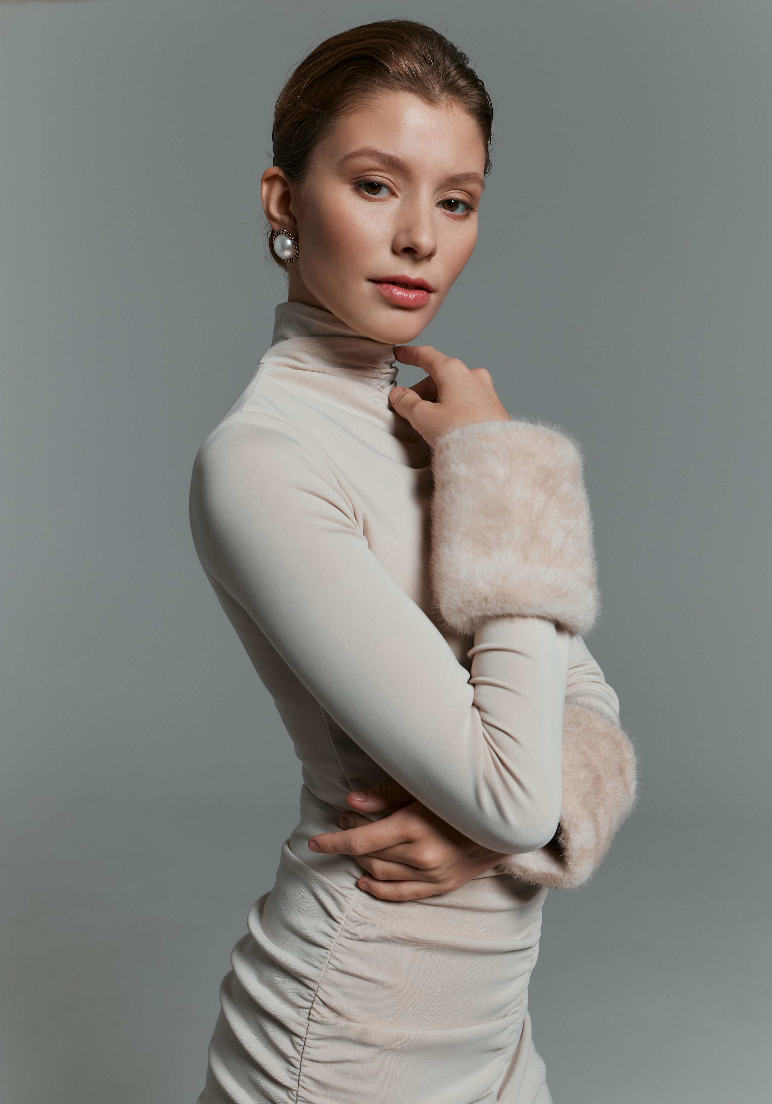 Женские портреты в студии. Главная