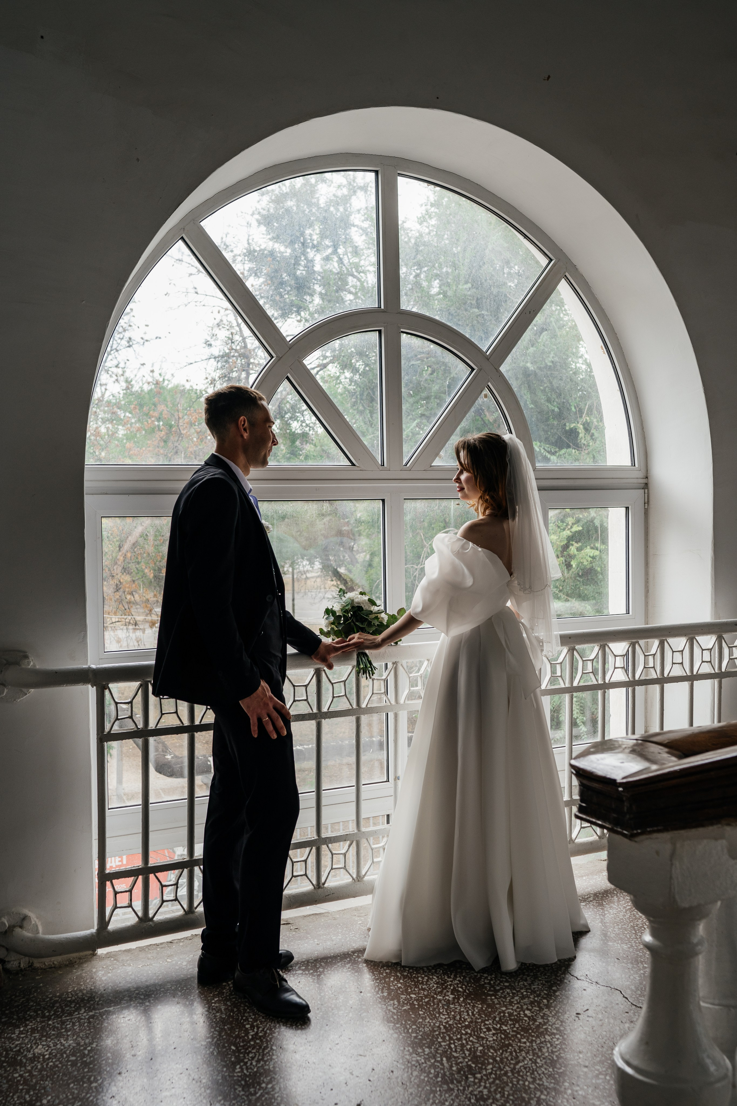 Свадебная прогулка в парке Лога. Фотограф в Каменске-Шахтинском Ольга Сагал