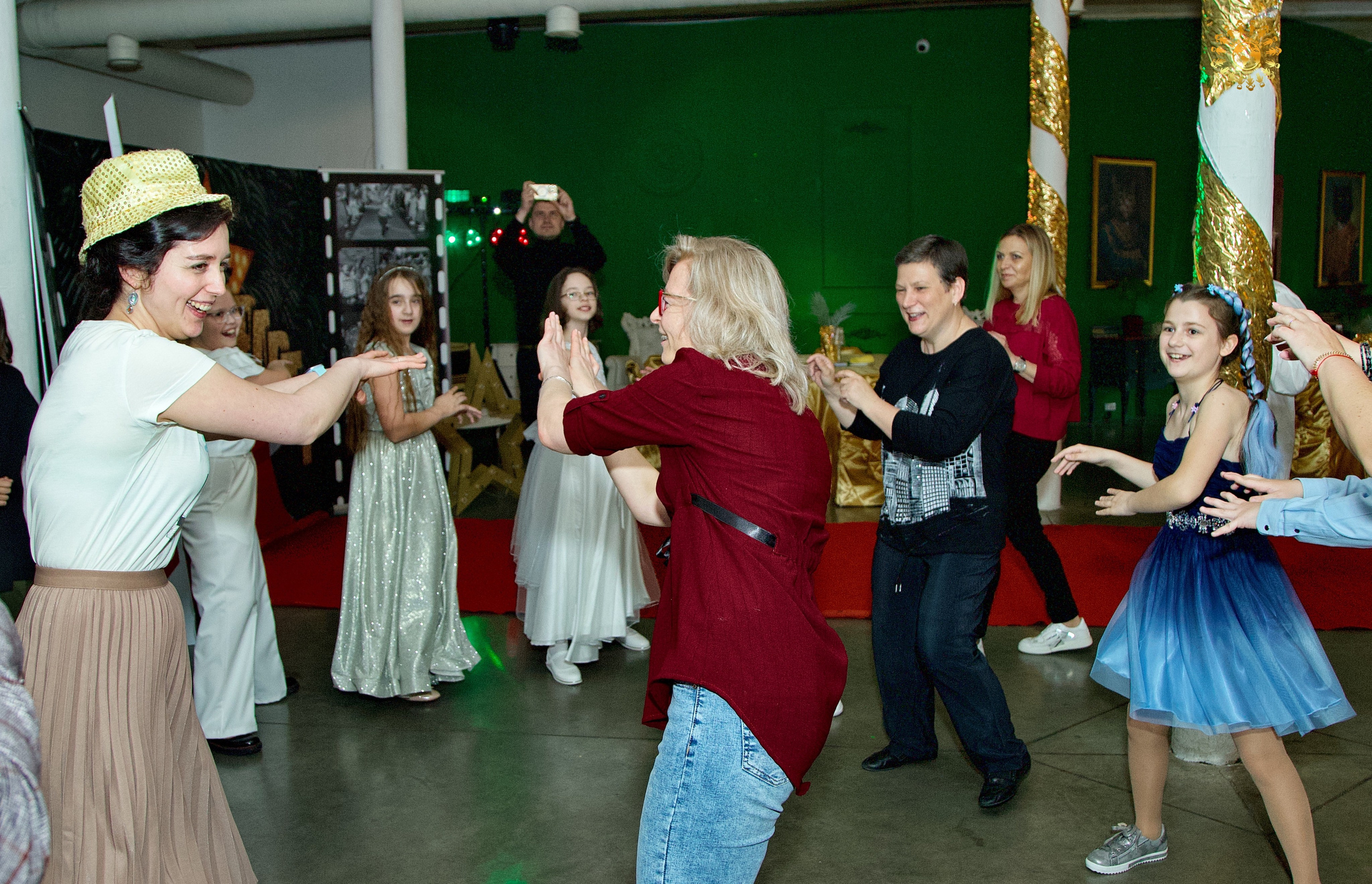 Выпускной 2023 (4-й класс, ММШ). Клуб Royal. Москва. Репортажная съемка в Москве и области. Анималистика