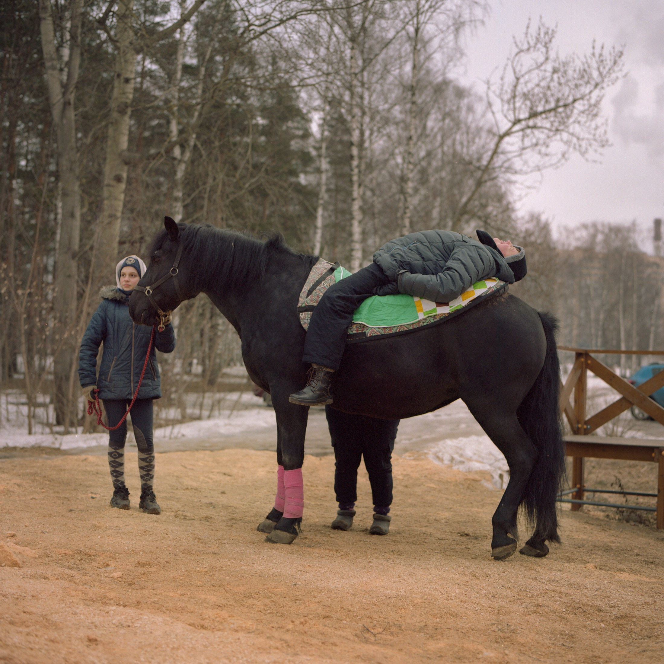 Look into the eyes of a person. Заставка