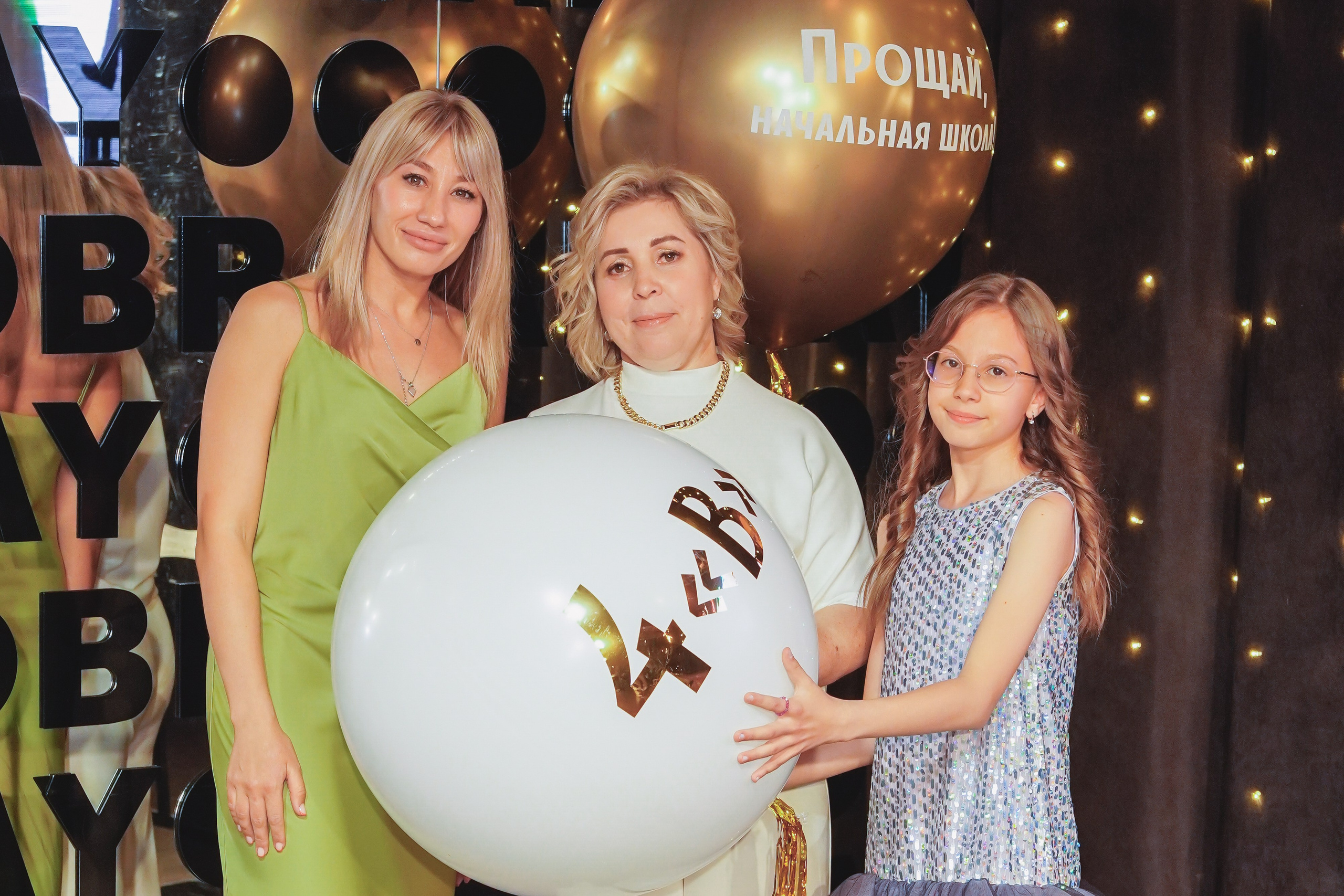 Выпускной. Занимаюсь профессиональной фотографией и живу рядом с Байкалом. Работаю в разных жанрах