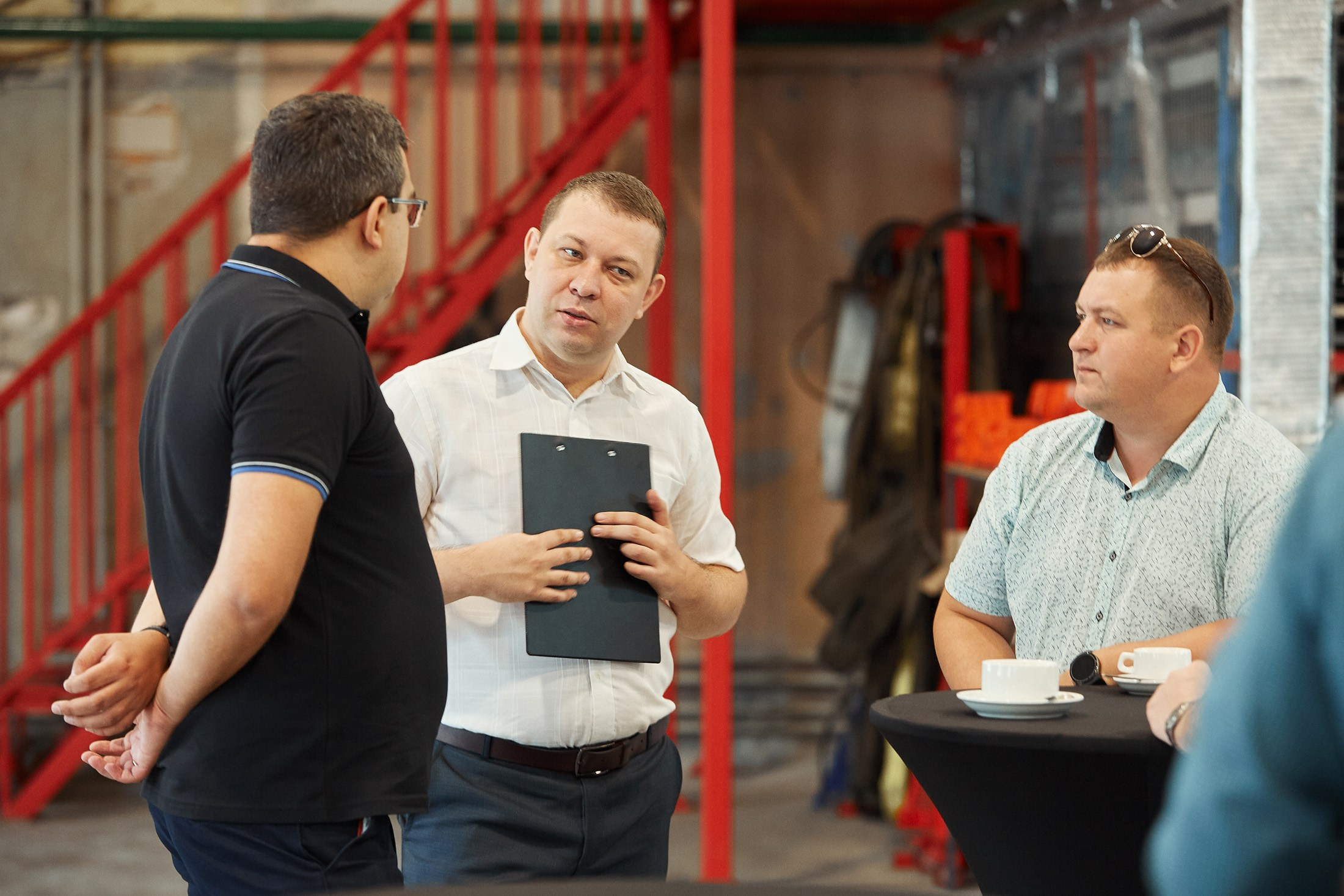 EMG / Международный форум / Презентация нового высокоточного станка. Антон Артюшин, портретный фотограф. Москва