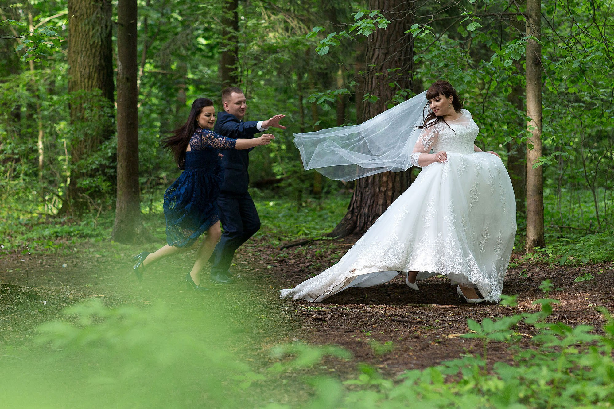 Прогулка, фотосессия жениха и невесты. Свадебная съемка. Фотограф в Москве Валерий Боцман