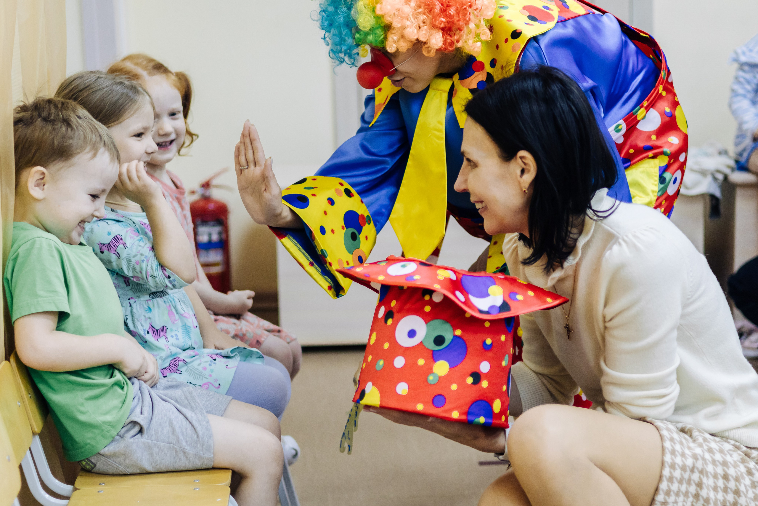 Фотосессия с кубком в детских садах г. Магнитогорска. Денис Прохоров Фотограф в г. Магнитогорск