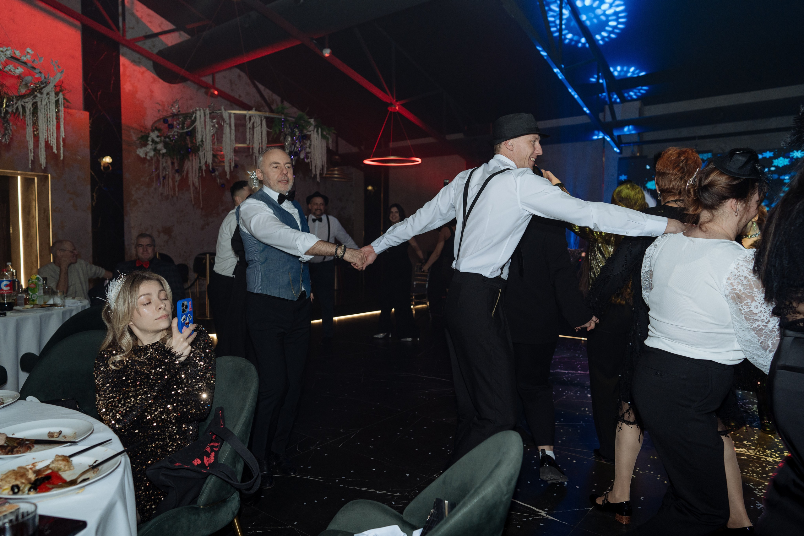 Альбион Тур