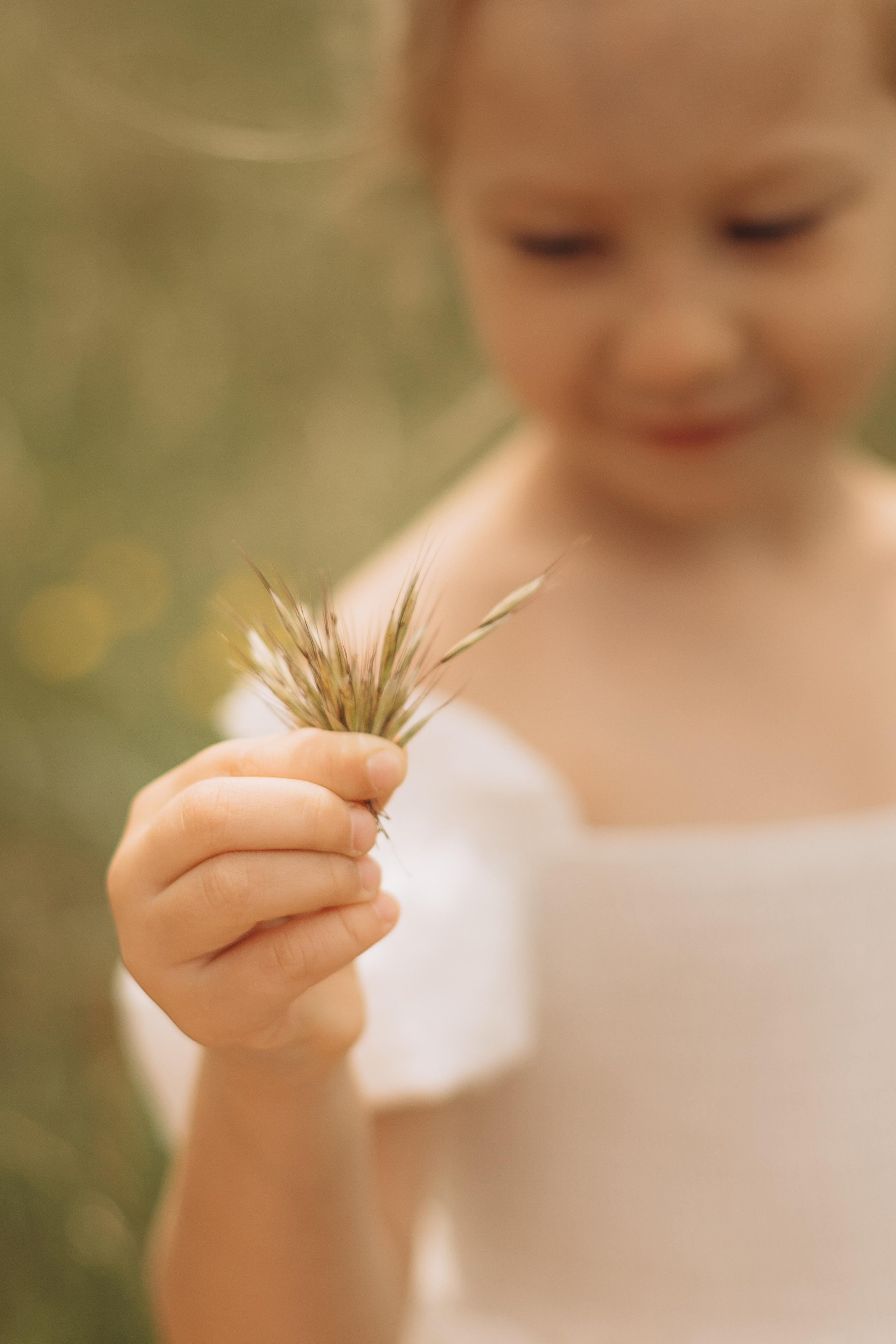 Мама и дочка на холмах. Детский и семейный фотограф в Москве Светлана Шабалина
