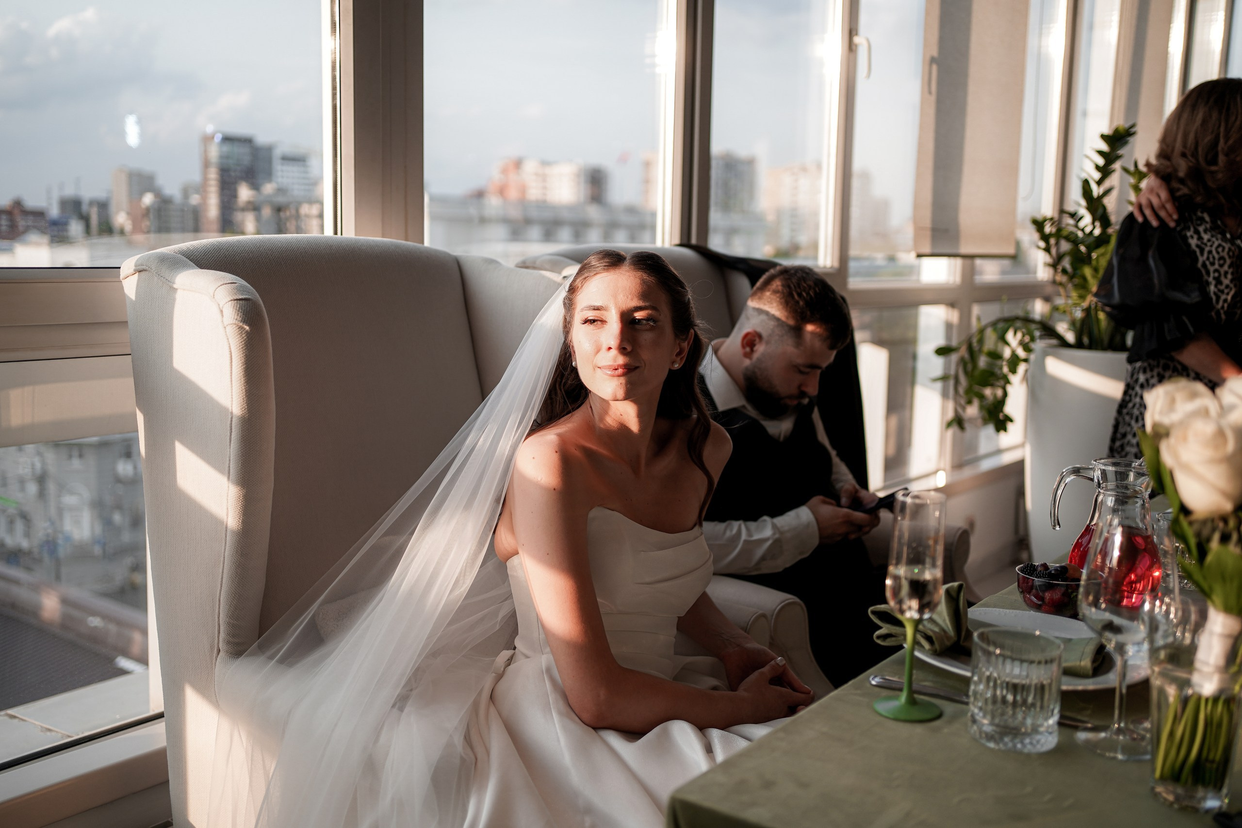 Свадебная фотосессия банкета в Ростове-на-Дону. Выездная регистрация. Свадебный фотограф в Ростове-на-Дону. Таинство Крещения и Венчания, семейные фотосессии. Алёна Чёботова