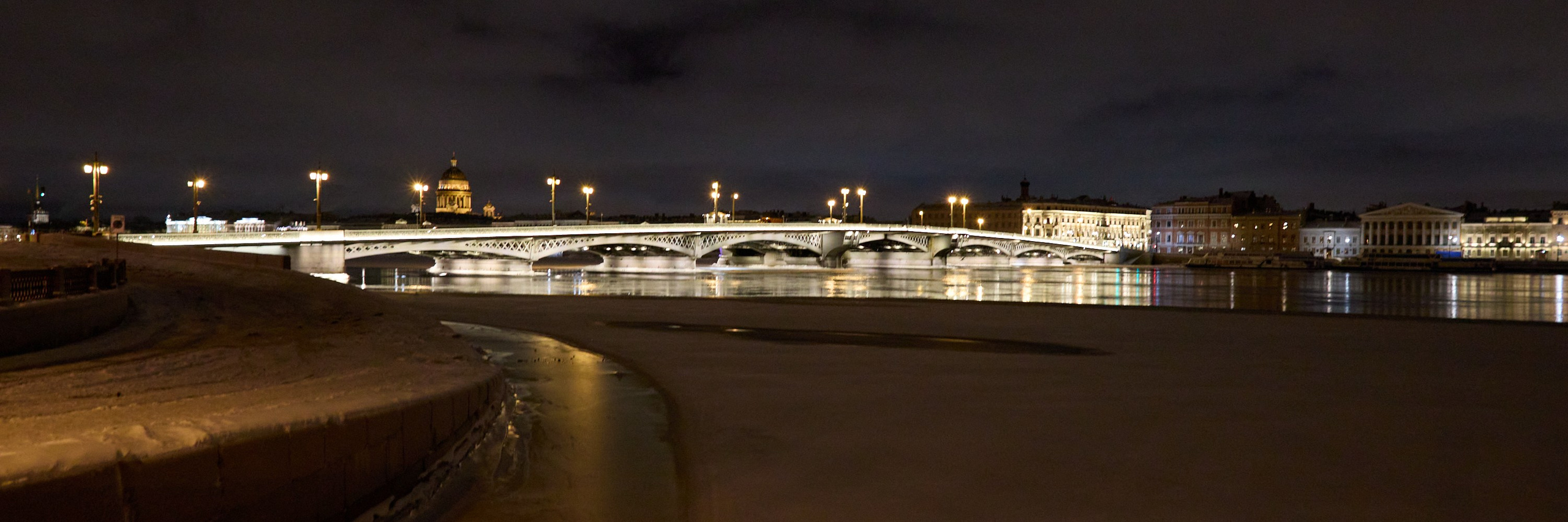 Рождество въ Санктъ-Петербургѣ. Фотографъ Сергѣевъ. Поймать мгновеніе