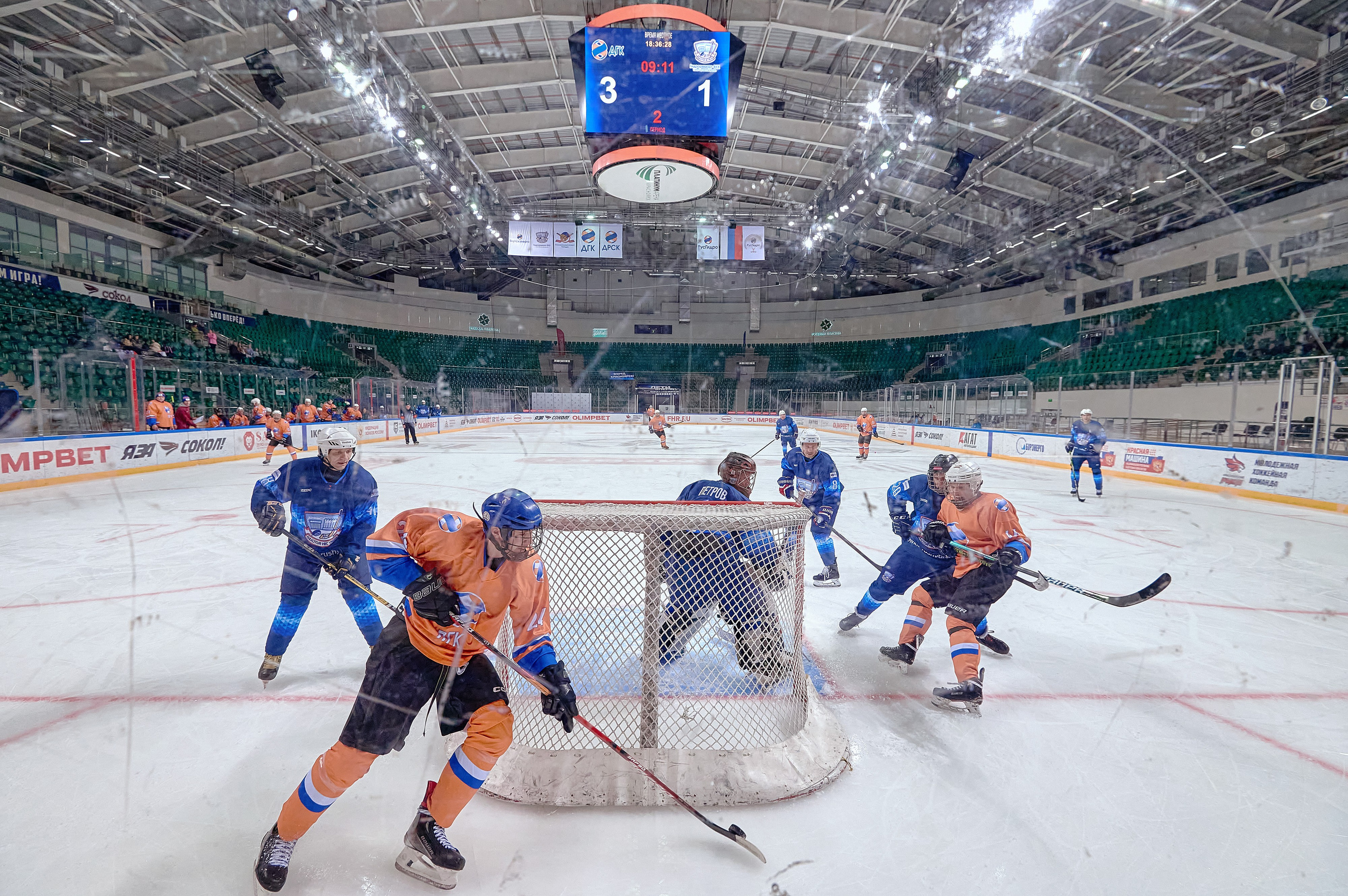 Платинум Арена — Хоккей — РусГидро. Фотограф Яковлев Роман — Красноярск