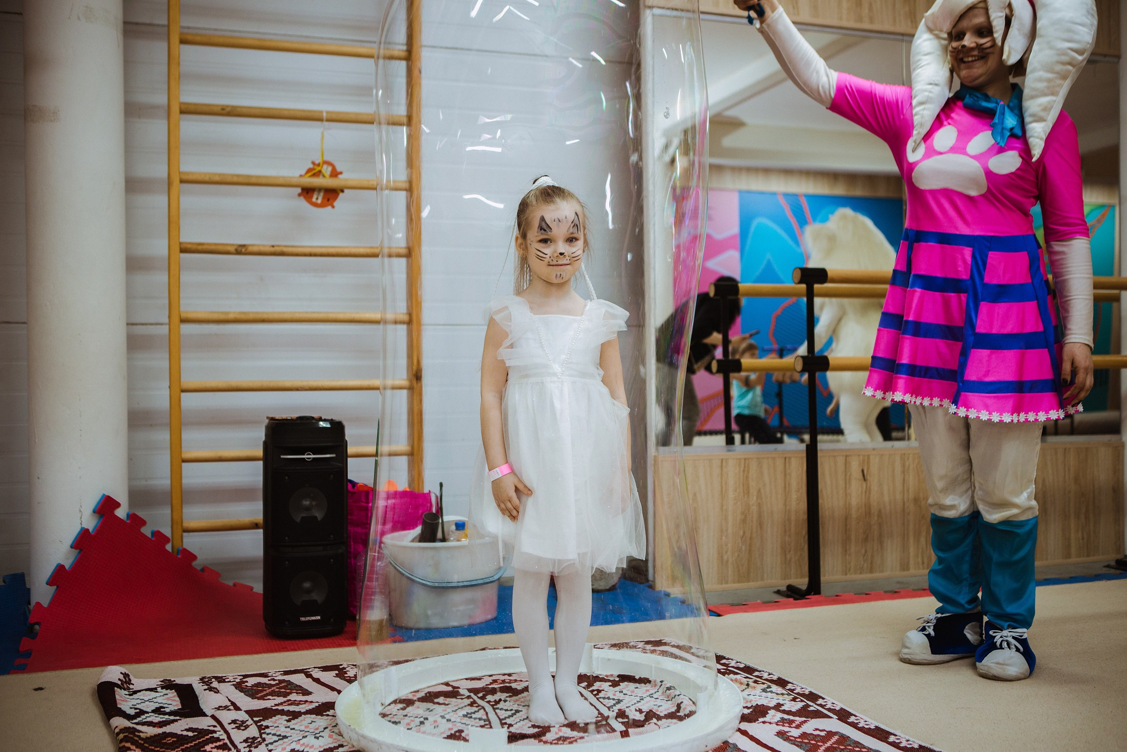 Ника, 5 лет. Батутлет, Волжский. Фотографы в городе Волгограде — Людмила Агеева и Алексей Околелов