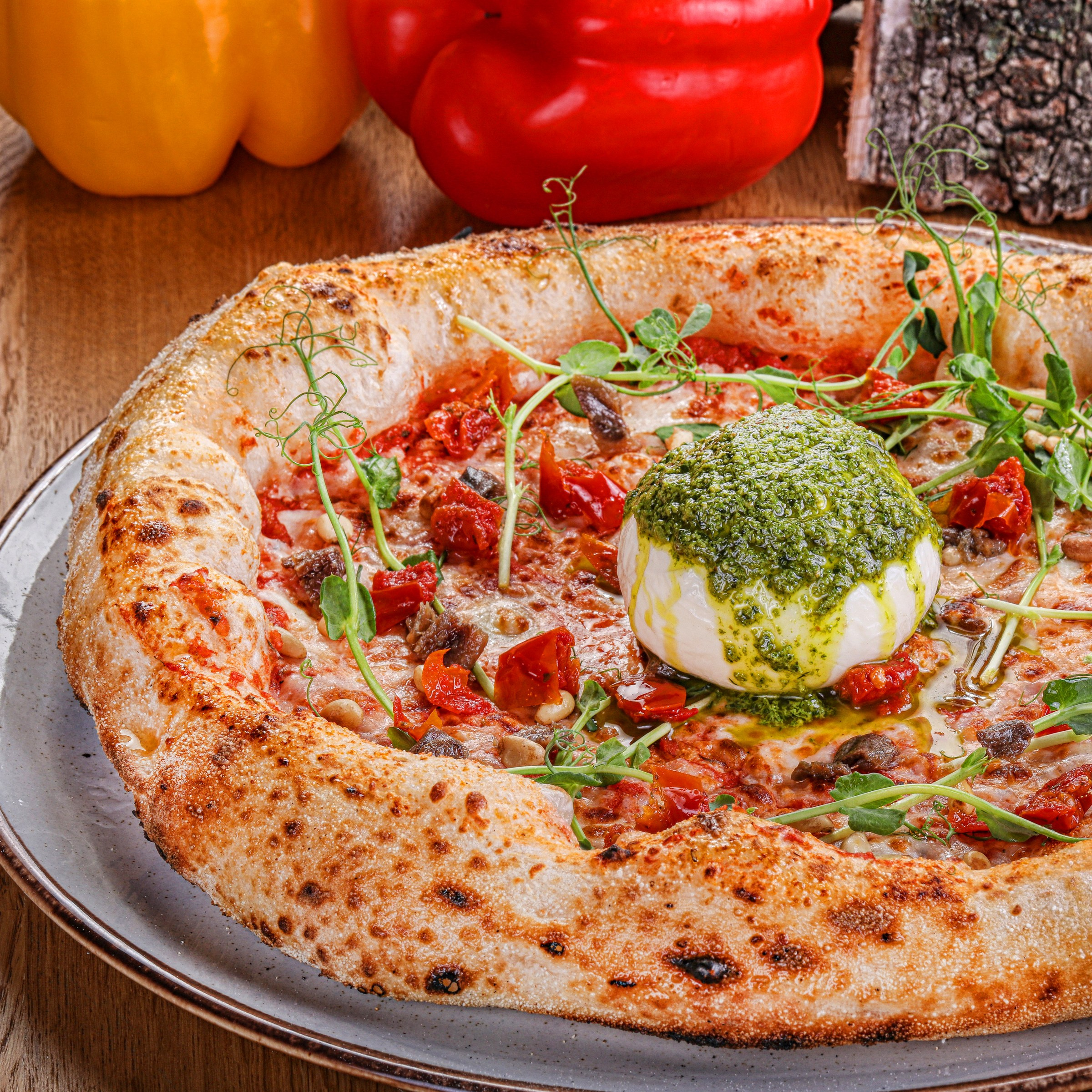 Фотосъемка пиццы. Заказ по тел.: +7 (906) 006-90-22. Фуд-фотограф Андрей Старостин — съемка еды в Москве. 9000 руб. в час