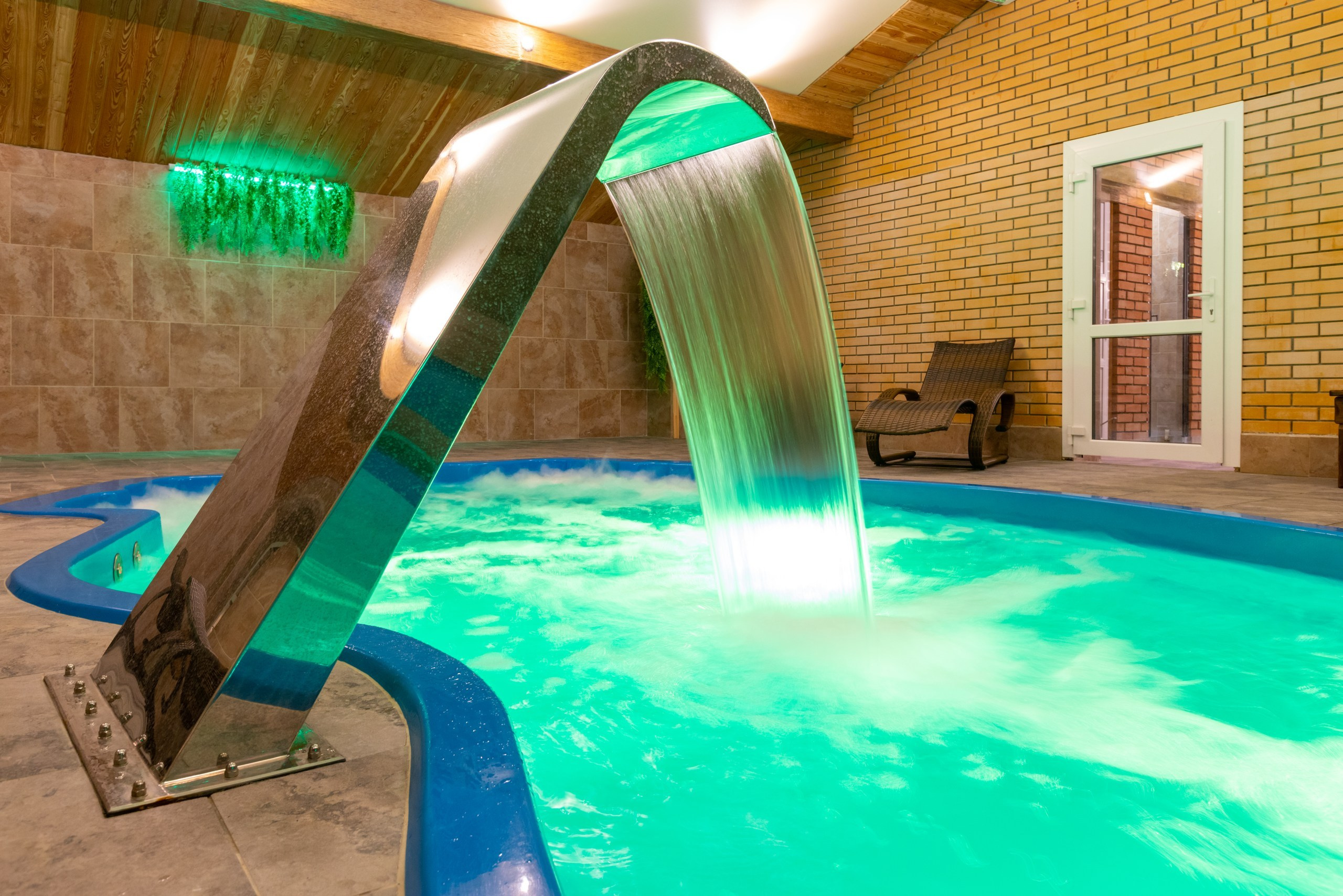 Большая Тросна вечером и новый бассейный комплекс. Фотограф в Туле Крупский АнДРей. Фотостудия «КАДР71» в Туле