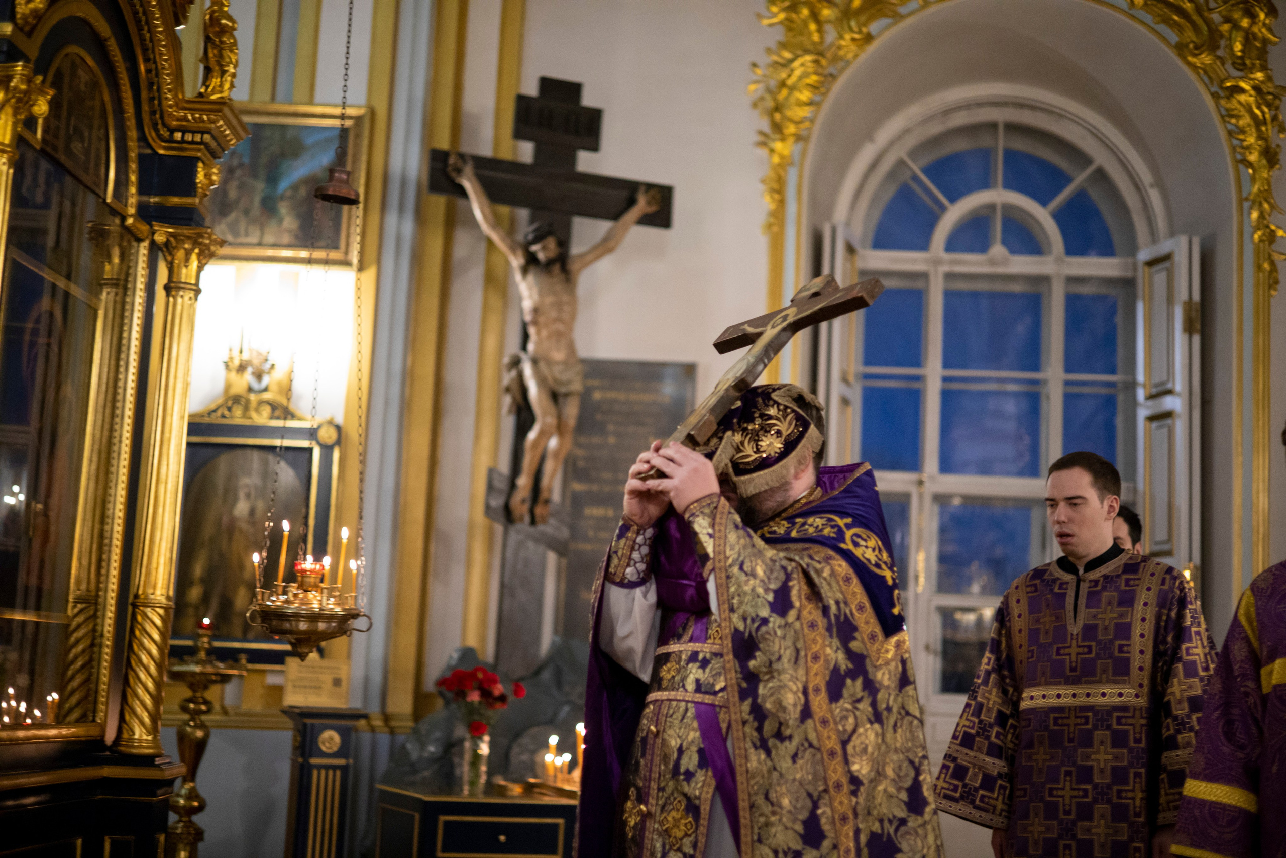 ВСЕНОЩНОЕ БДЕНИЕ С ЧИНОМ ИЗНЕСЕНИЯ ЧЕСТНОГО И ЖИВОТВОРЯЩЕГО КРЕСТА ГОСПОДНЯ. НИКОЛО-БОГОЯВЛЕНСКИЙ МОРСКОЙ СОБОР