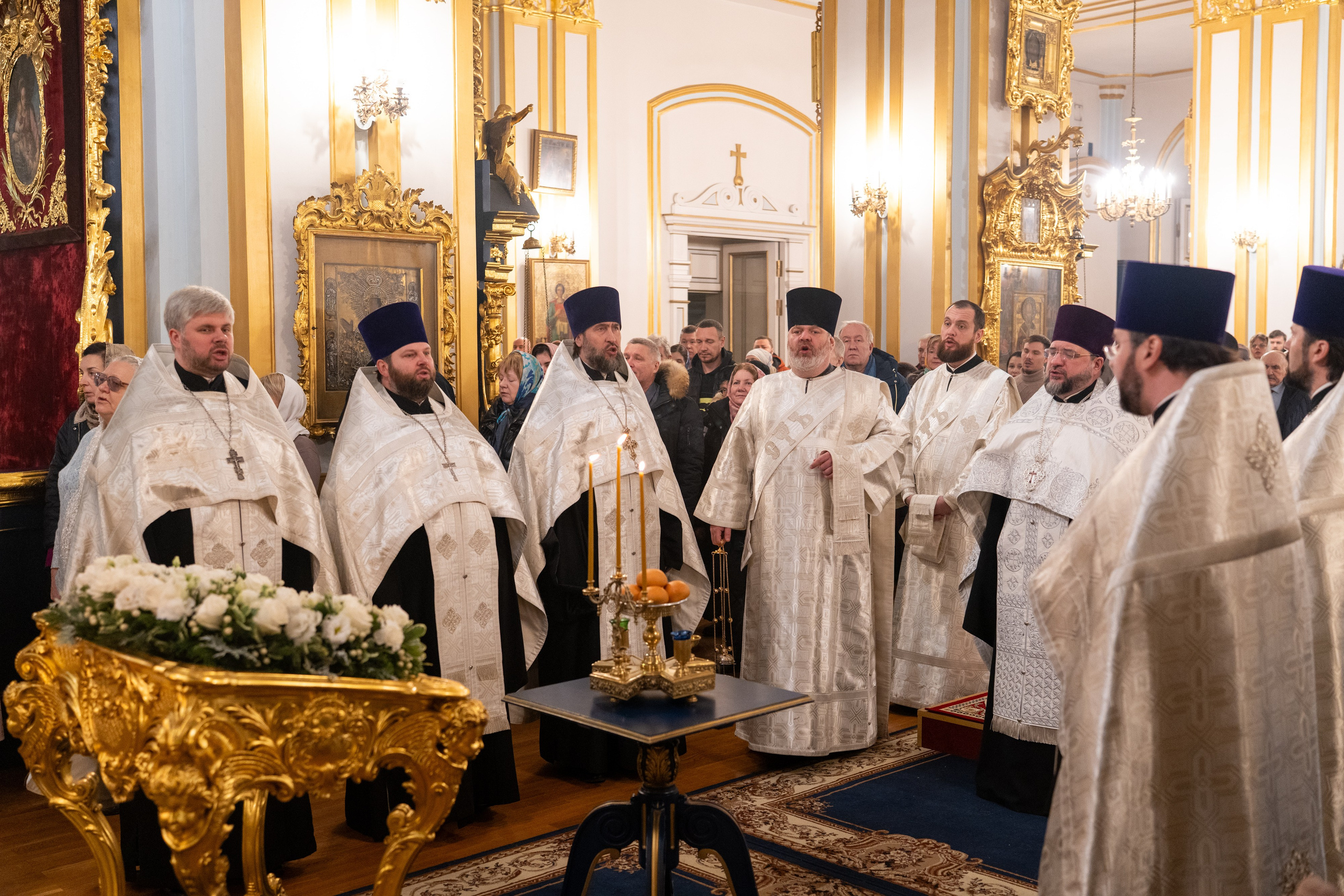 Праздничное бдение в Николо-Богоявленском морском соборе. НИКОЛО-БОГОЯВЛЕНСКИЙ МОРСКОЙ СОБОР