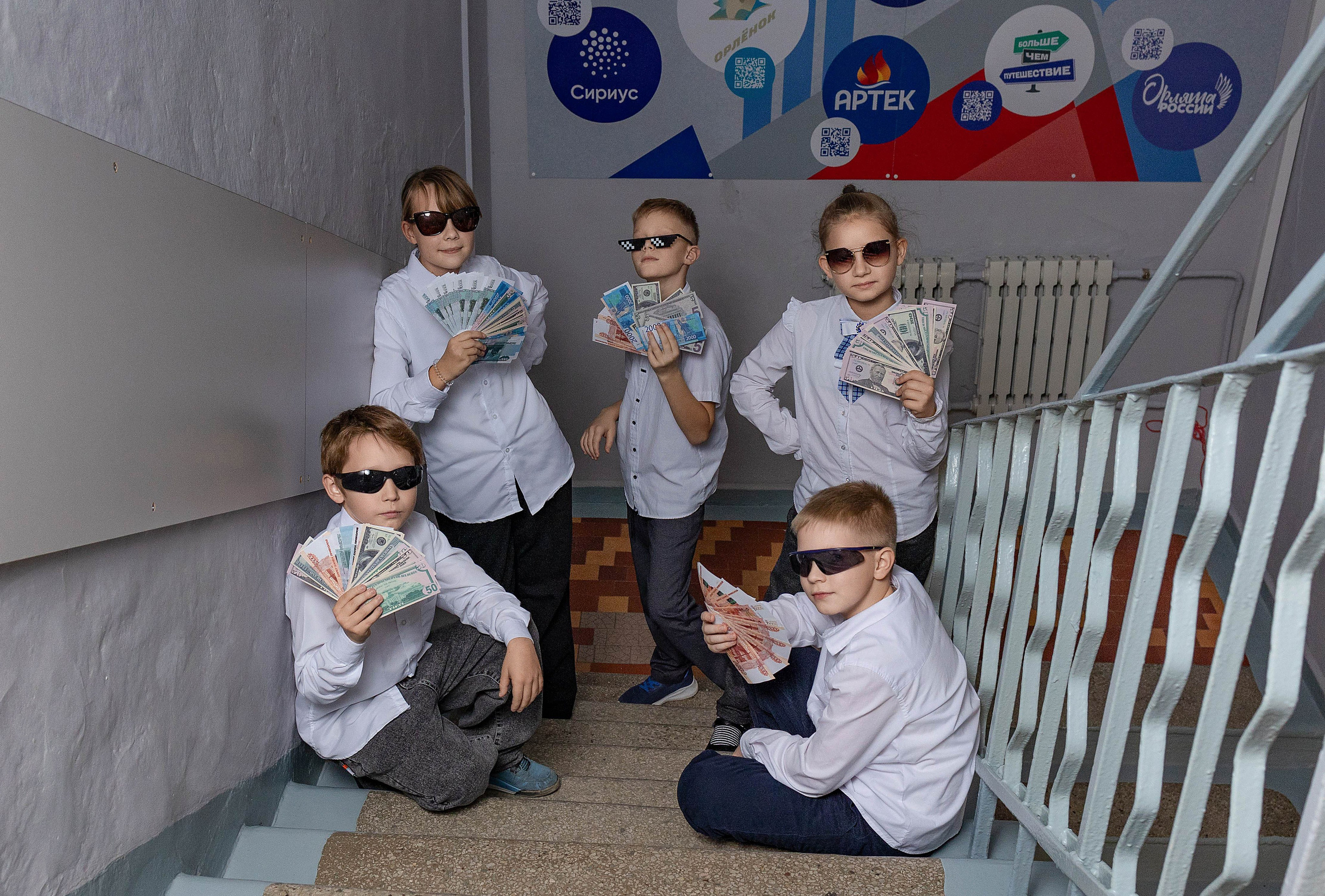 КОНТАКТЫ. LiveBook39 — студия выпускных альбомов Светланы Микишаниной в Калининграде