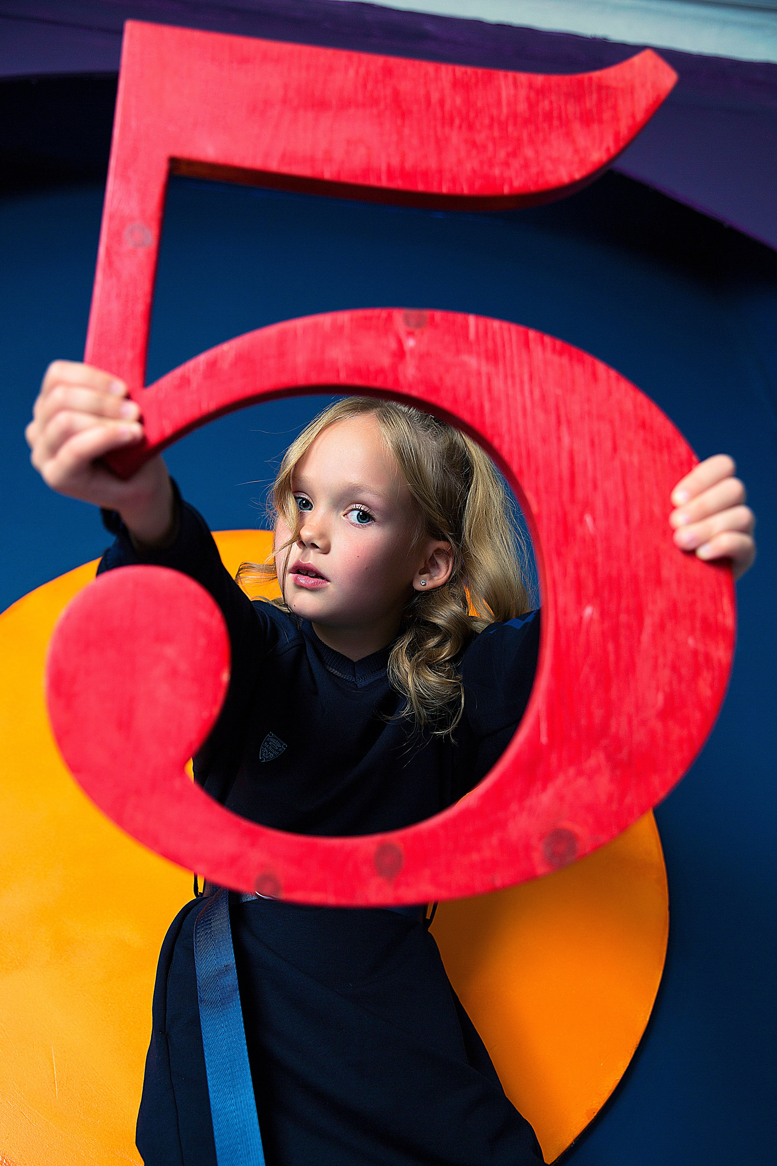 Школьница. Детский школьный фотограф в Кемерово Зиновьева Екатерина