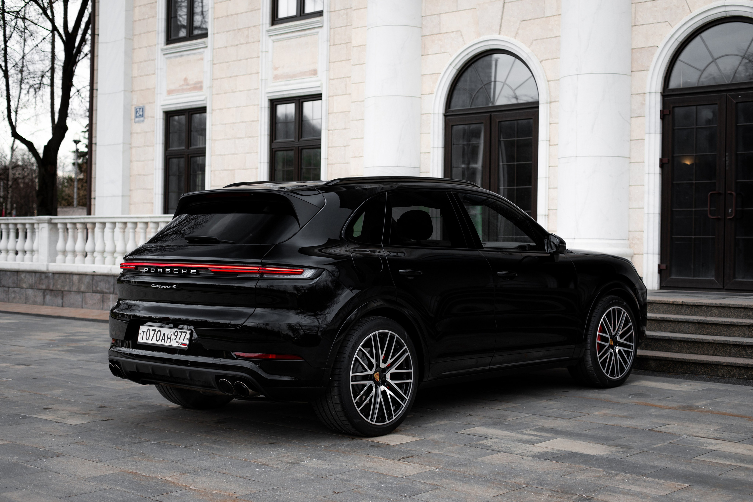 Porsche Cayenne S. Автомобильный фотограф в Москве Андрей Емельянов