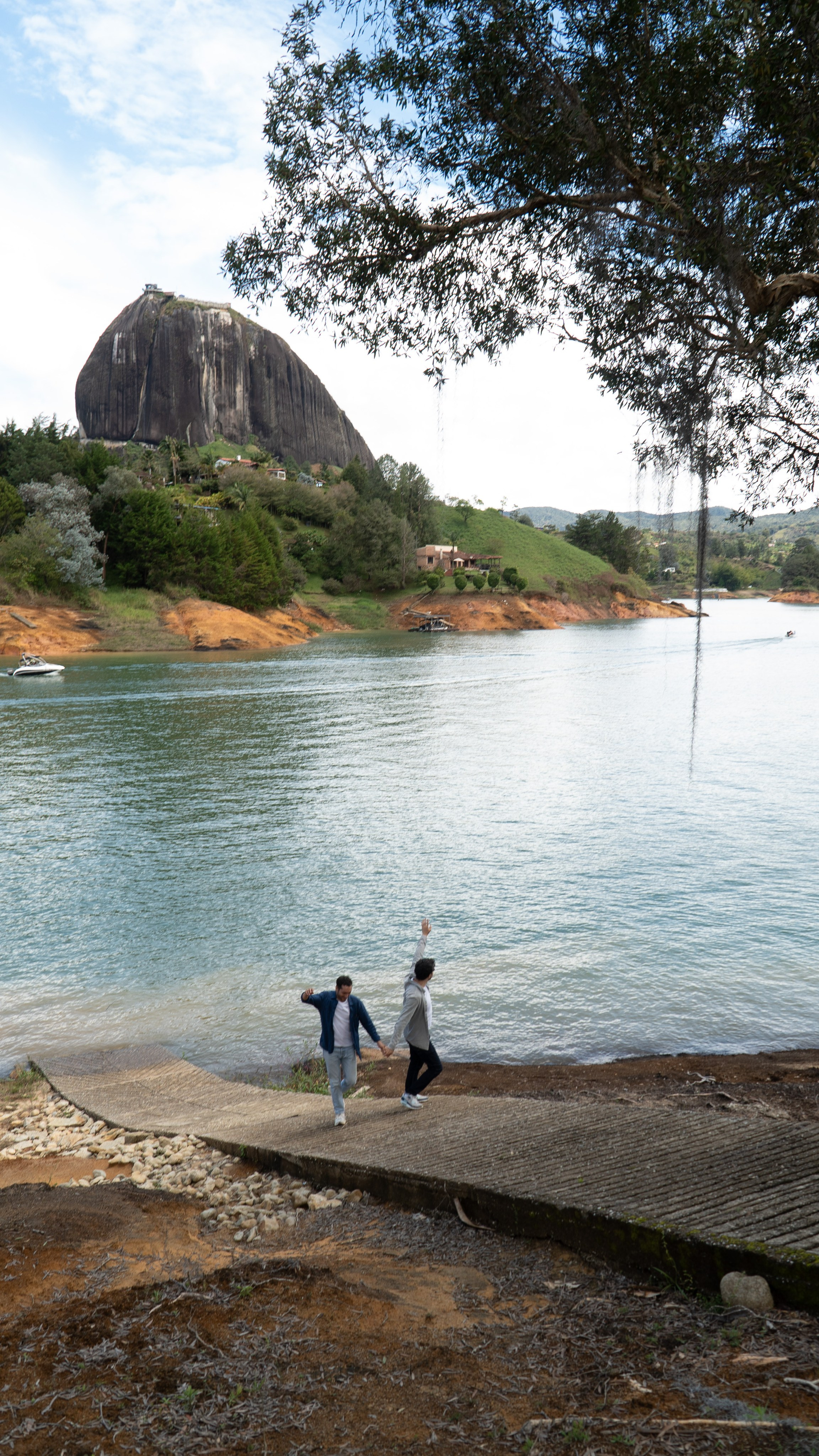 Guatape full. Wedding Photographer in Barcelona and Medellin