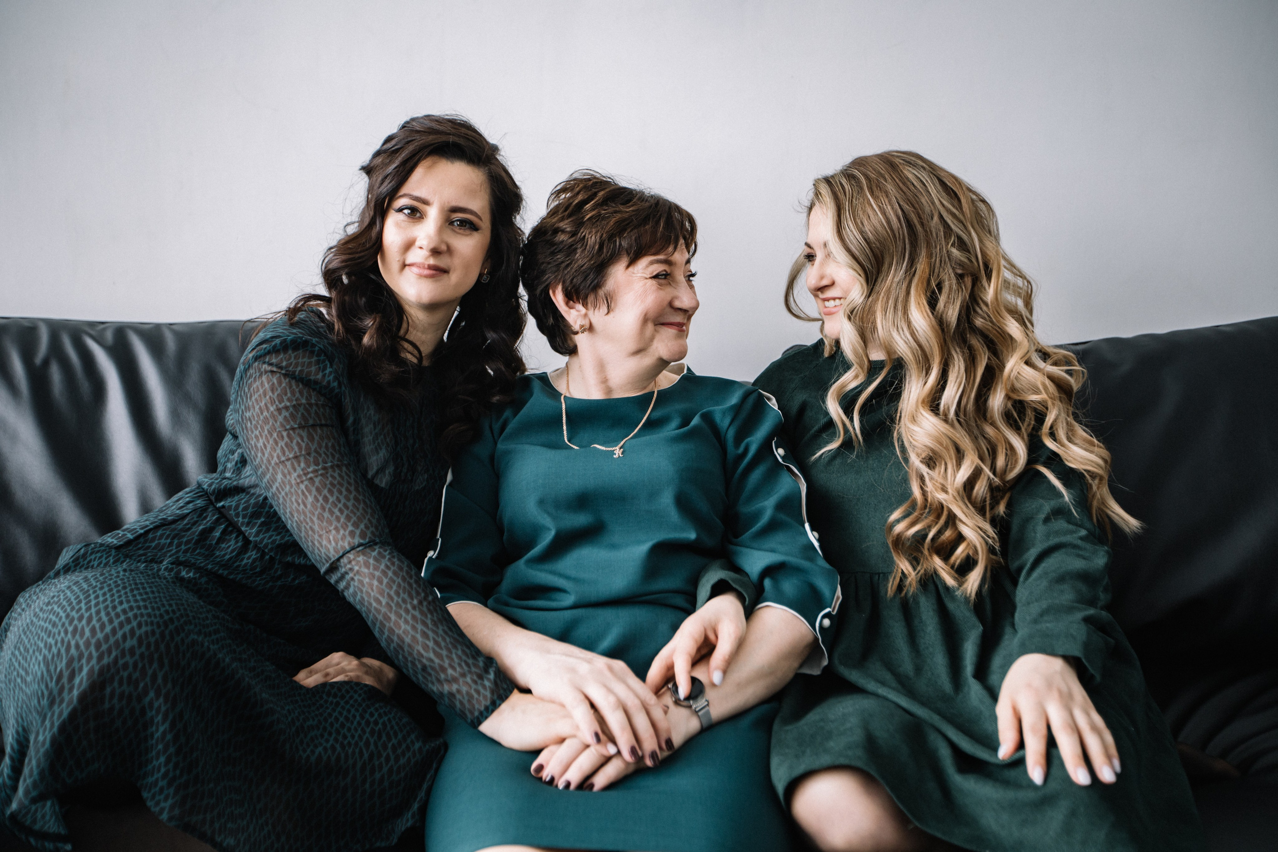 Настя, Маша и Мама. Главная