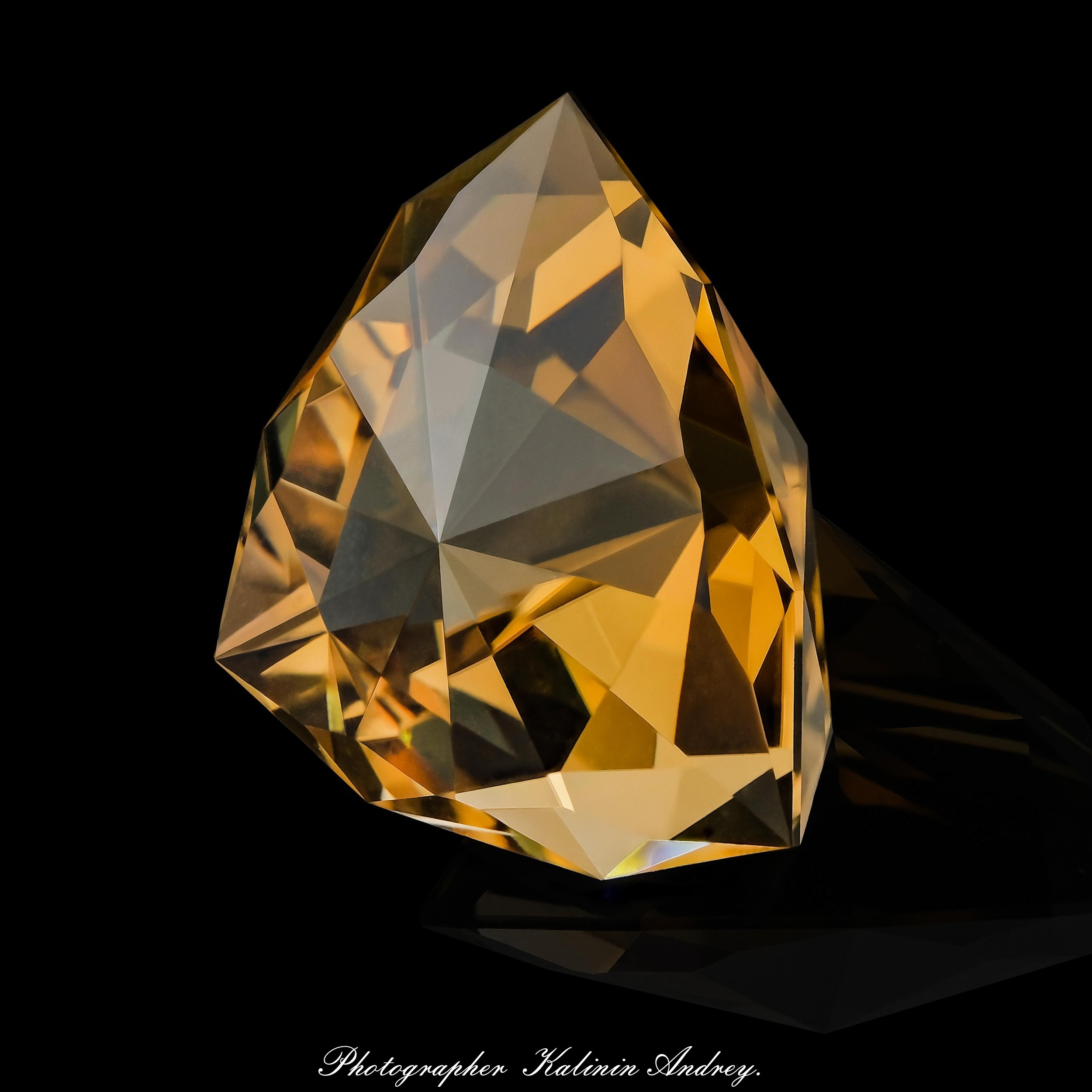 Профессиональная уникальная рекламная фотосъёмка драгоценных в Москве  тел +7 966-003-13-07. Высококачественная профессиональная рекламная фотосъёмка ювелирных украшений, драгоценных камней в Москве. Обучение, консультация