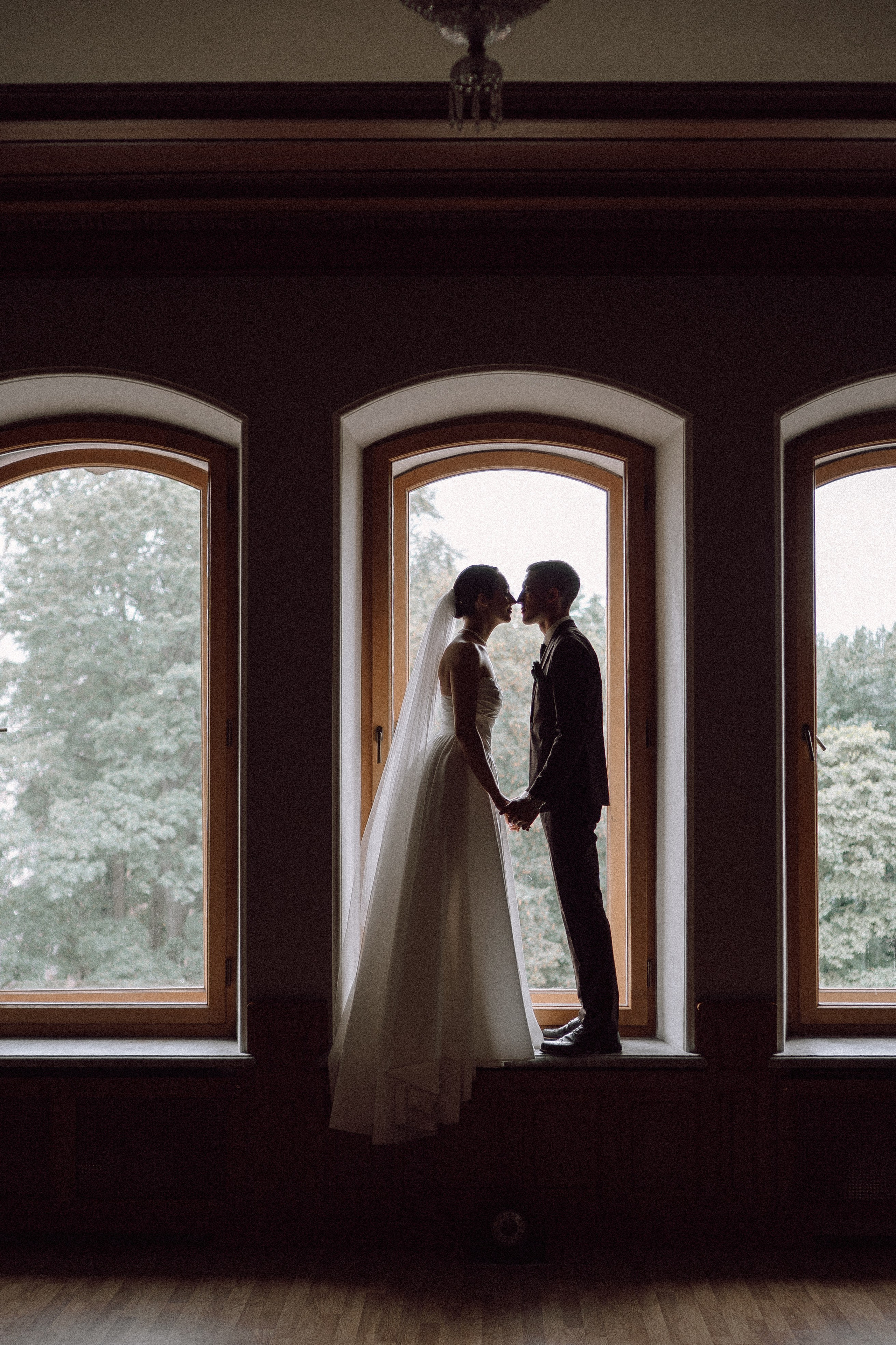 СВАДЕБНАЯ ПРОГУЛКА В САНТК-ПЕТЕРБУРГЕ (ИСАКИЕВСКИЙ СОБОР, ЗИМНЯЯ КАНАВКА, ЭРМИТАЖ И БОЛЬШАЯ МОРСКАЯ УЛИЦА). Профессиональный фотограф, Санкт-Петербург — Виктория Богомолова