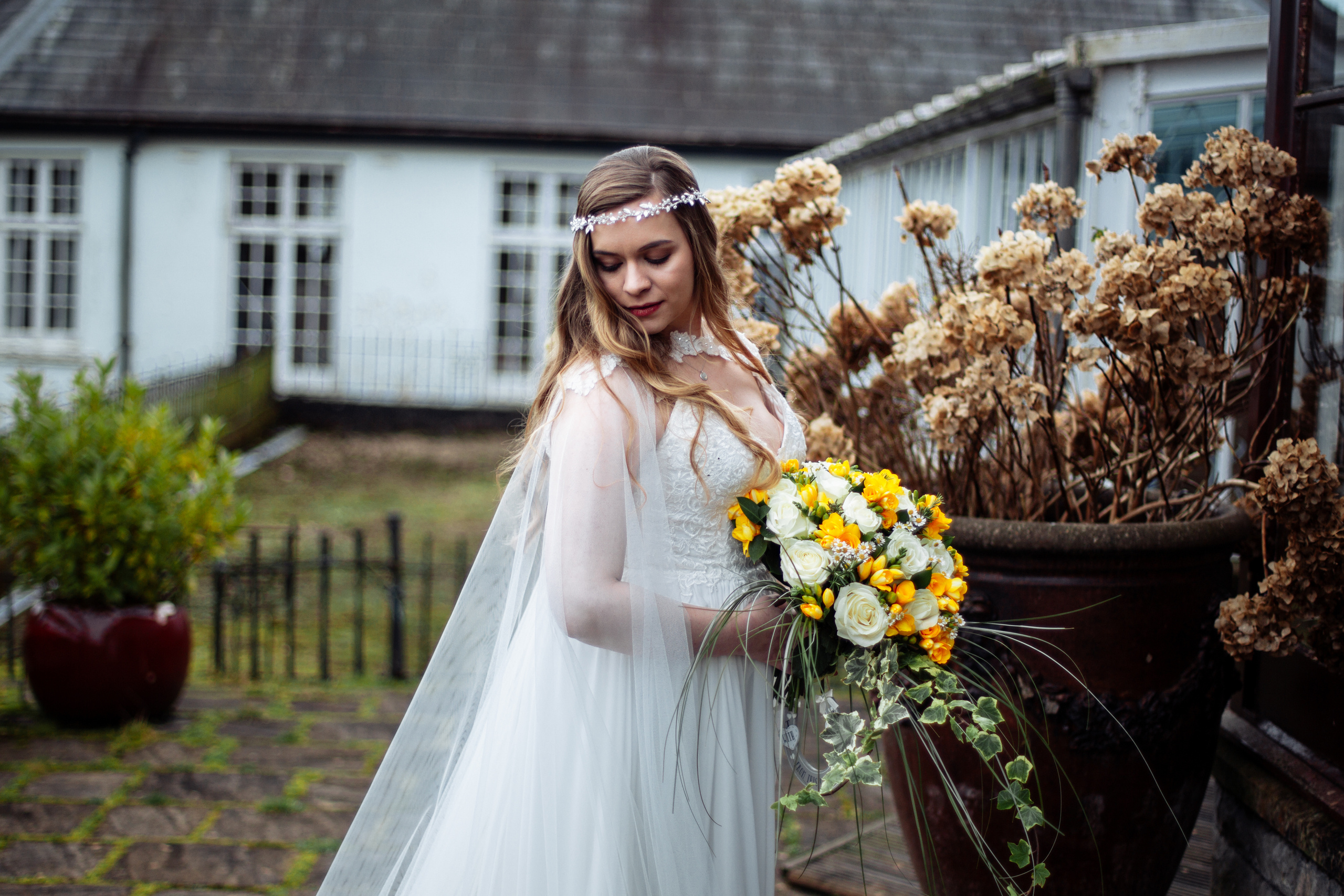 Anna Hmelnitkaia (www.happywed.co.uk). Wedding & portrait photographer Sergey Lazarenko