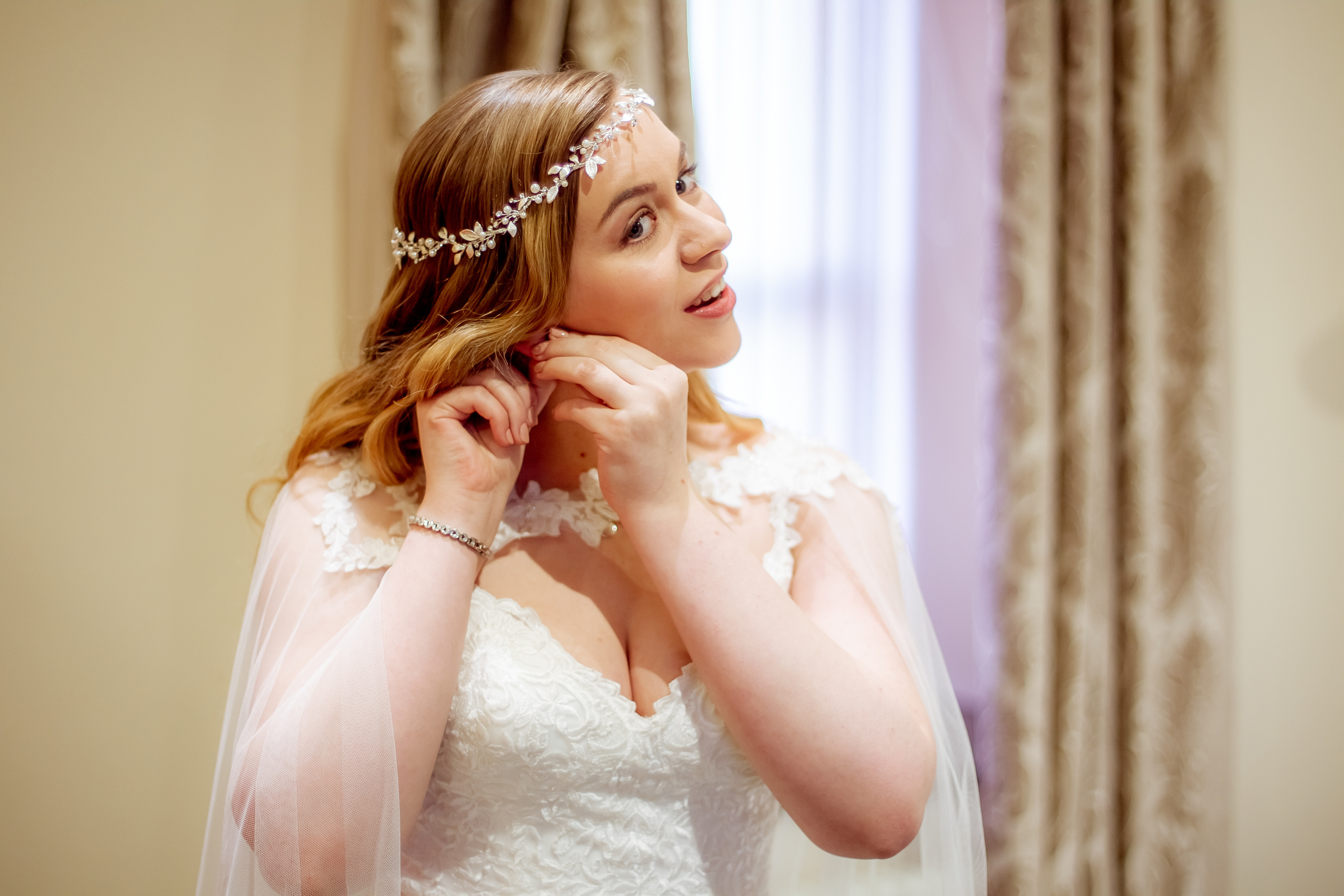 Anna Hmelnitkaia (www.happywed.co.uk). Wedding & portrait photographer Sergey Lazarenko