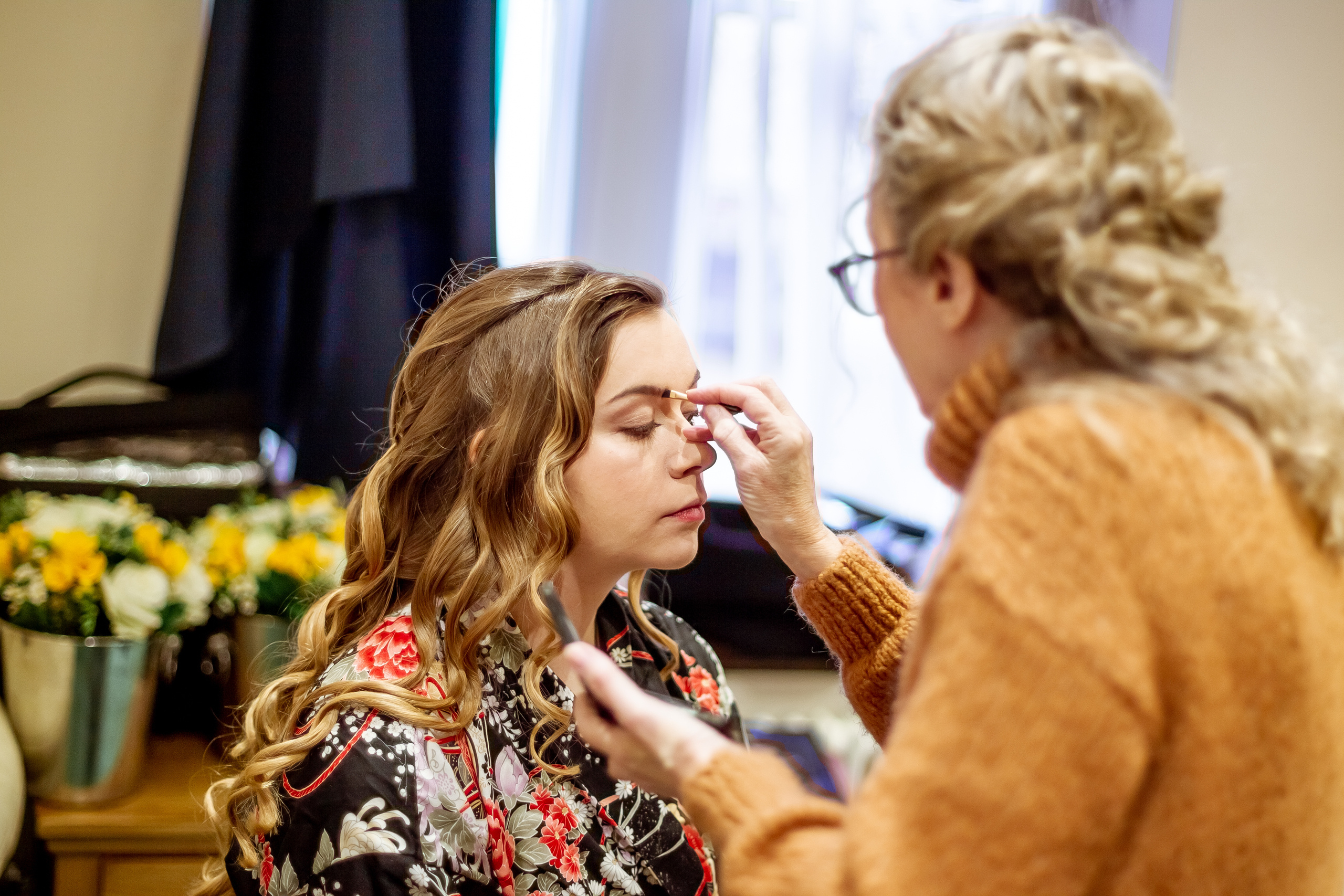 Anna Hmelnitkaia (www.happywed.co.uk). Wedding & portrait photographer Sergey Lazarenko