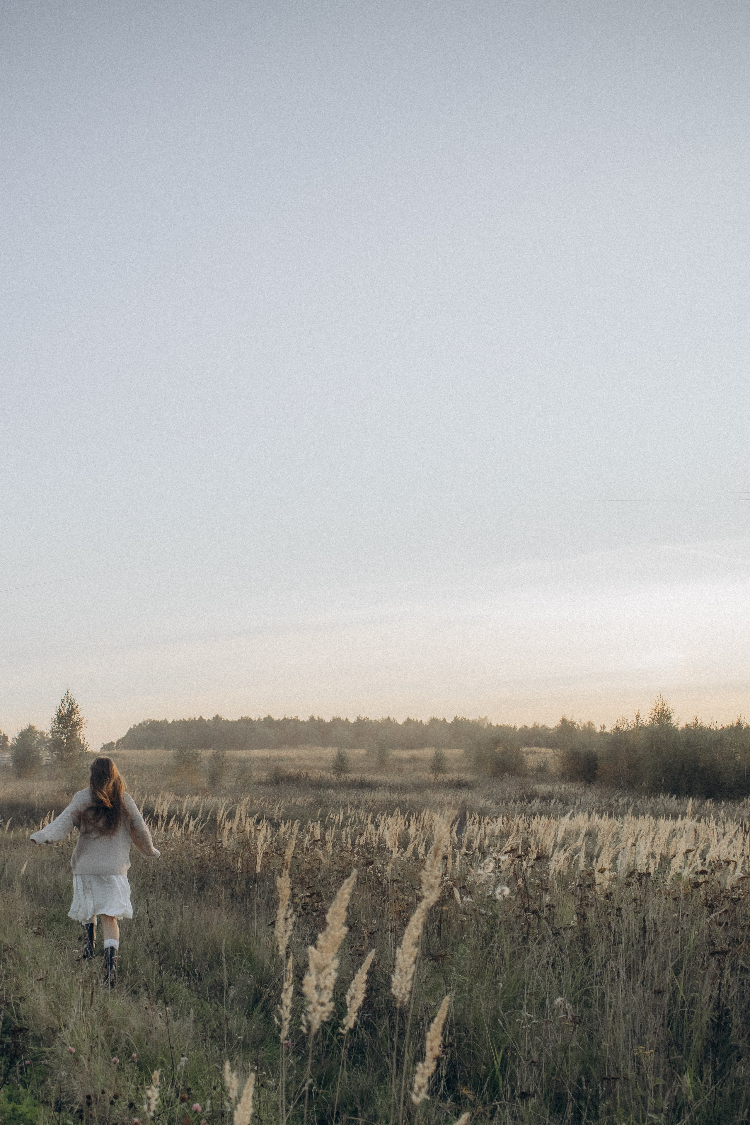 Юля. Осенняя фотосессия в поле. Юлия Левада Семейный и женский фотограф