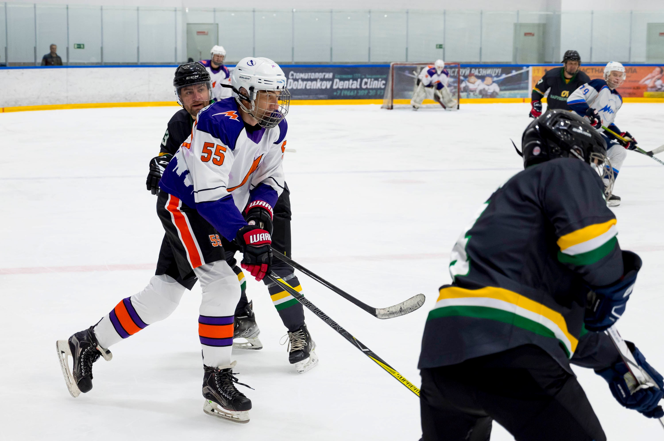 Хоккейный матч корпоративной команды Зарубежнефть. Репортажный фотограф и видеограф Слава Думчев. Тимбилдинги, отчетники, корпоративы