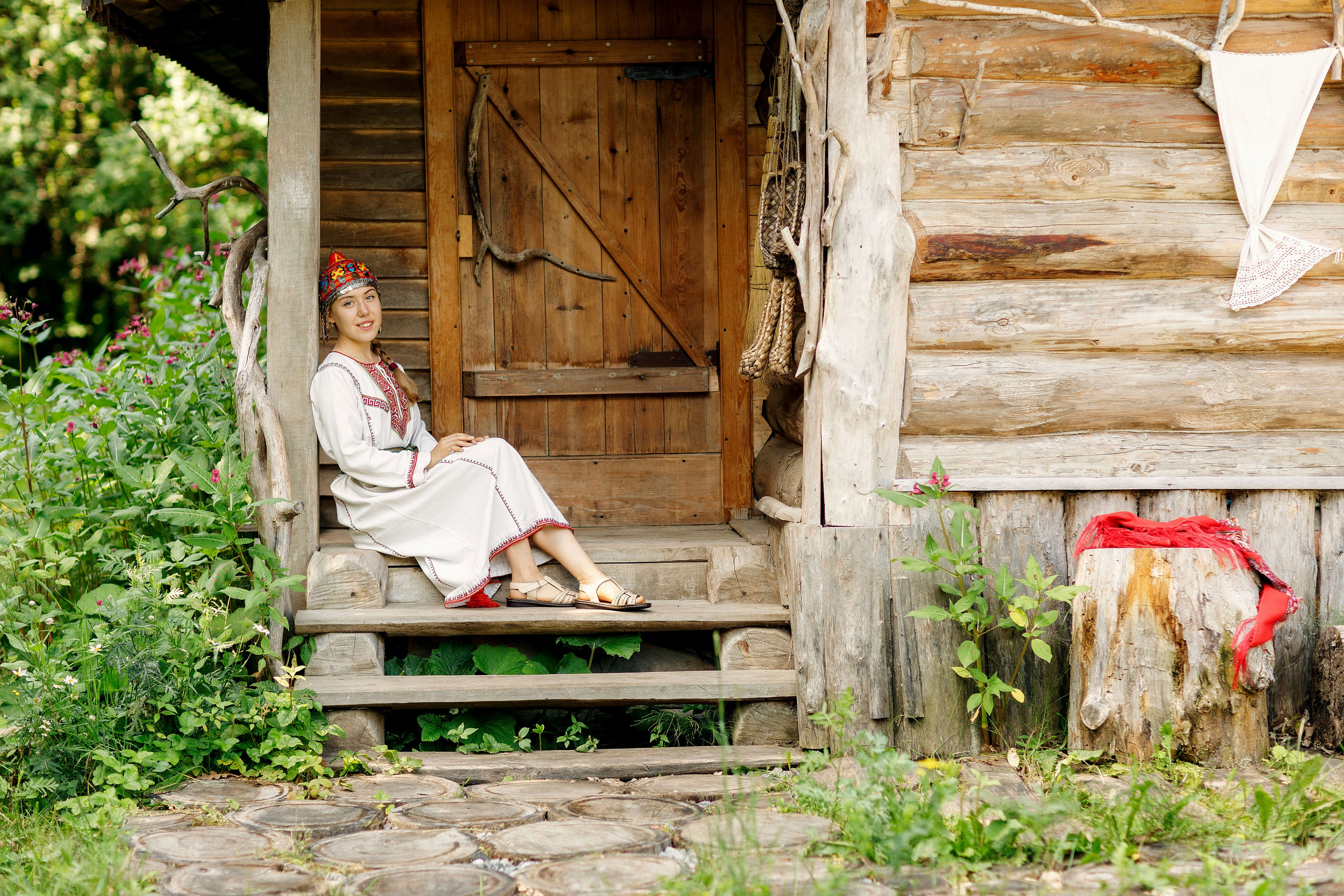 Фотосессия с Аней в этнокомплексе Ясна. Портретный и репортажный фотограф в Чебоксарах Андриян Чаркин