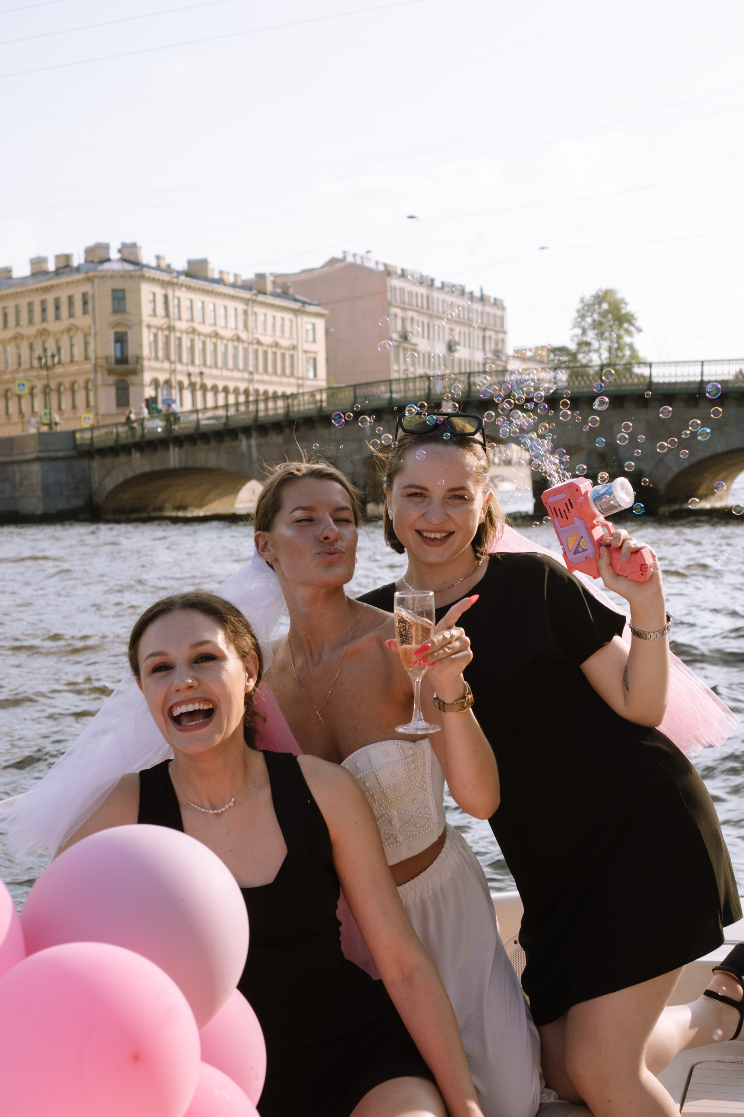 ДЕВИЧНИК НА КАТЕРЕ. Профессиональный фотограф, Санкт-Петербург — Виктория Богомолова