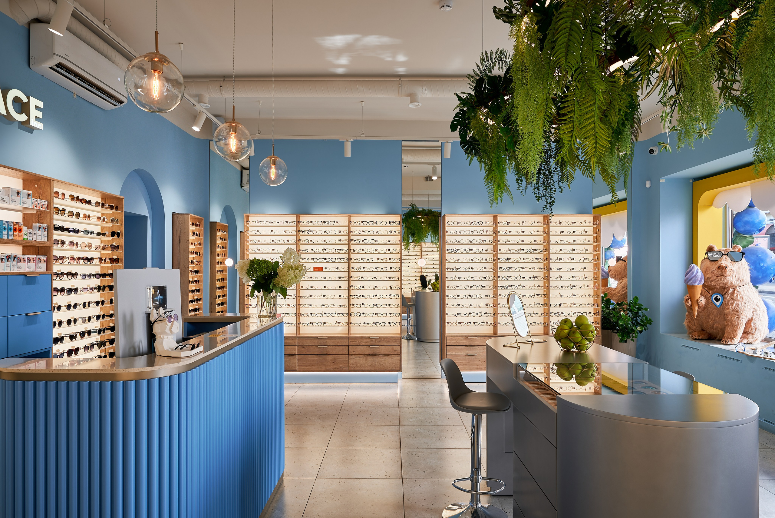 Небесно-голубой и капибара: оптика в Москве (Публикация My Decor). Бояршинов Антон Интерьерный фотограф/видеограф Москва