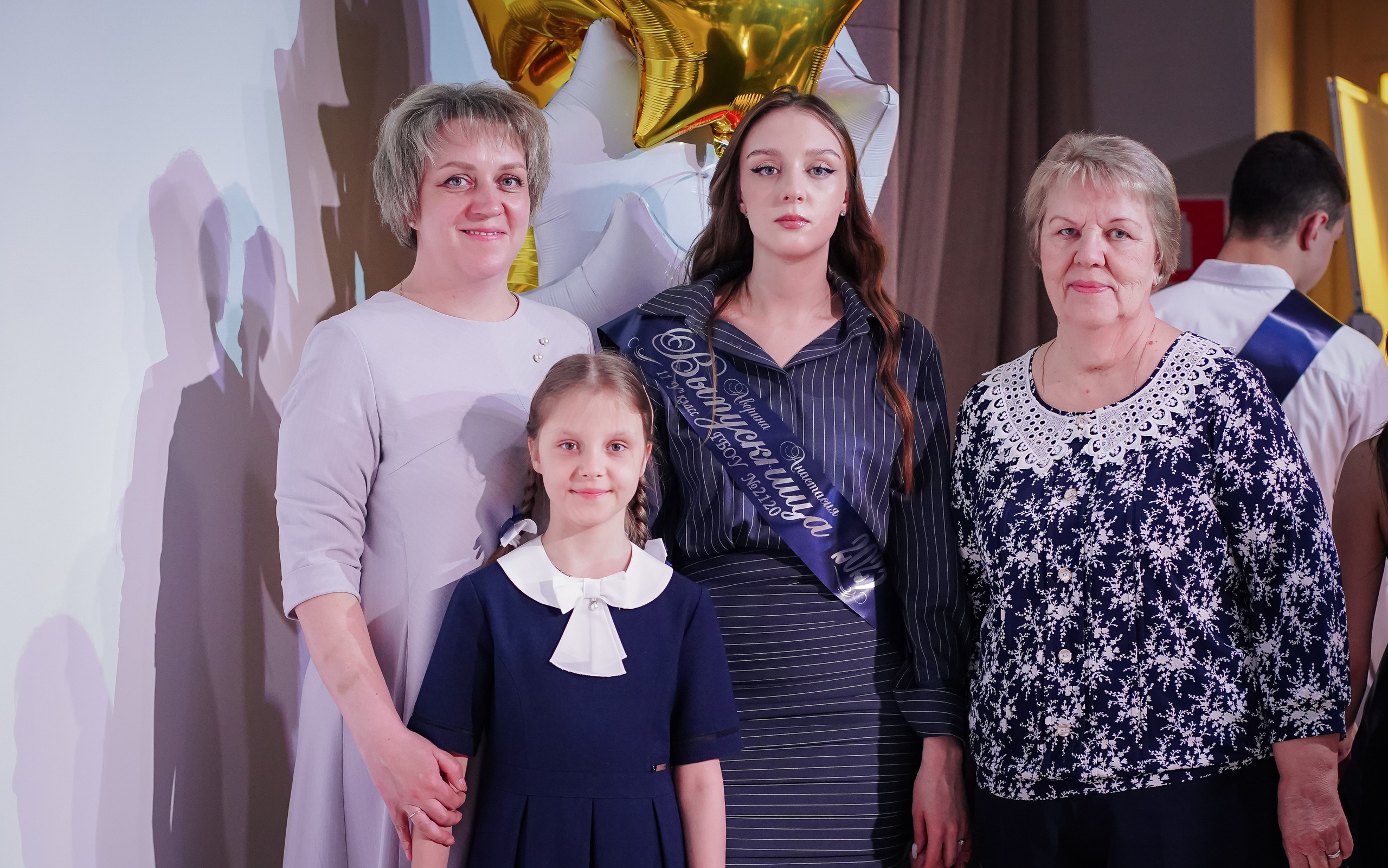 11 У Последний звонок. Семейный и детский фотограф в Москве (Тинао) Галкина Алевтина