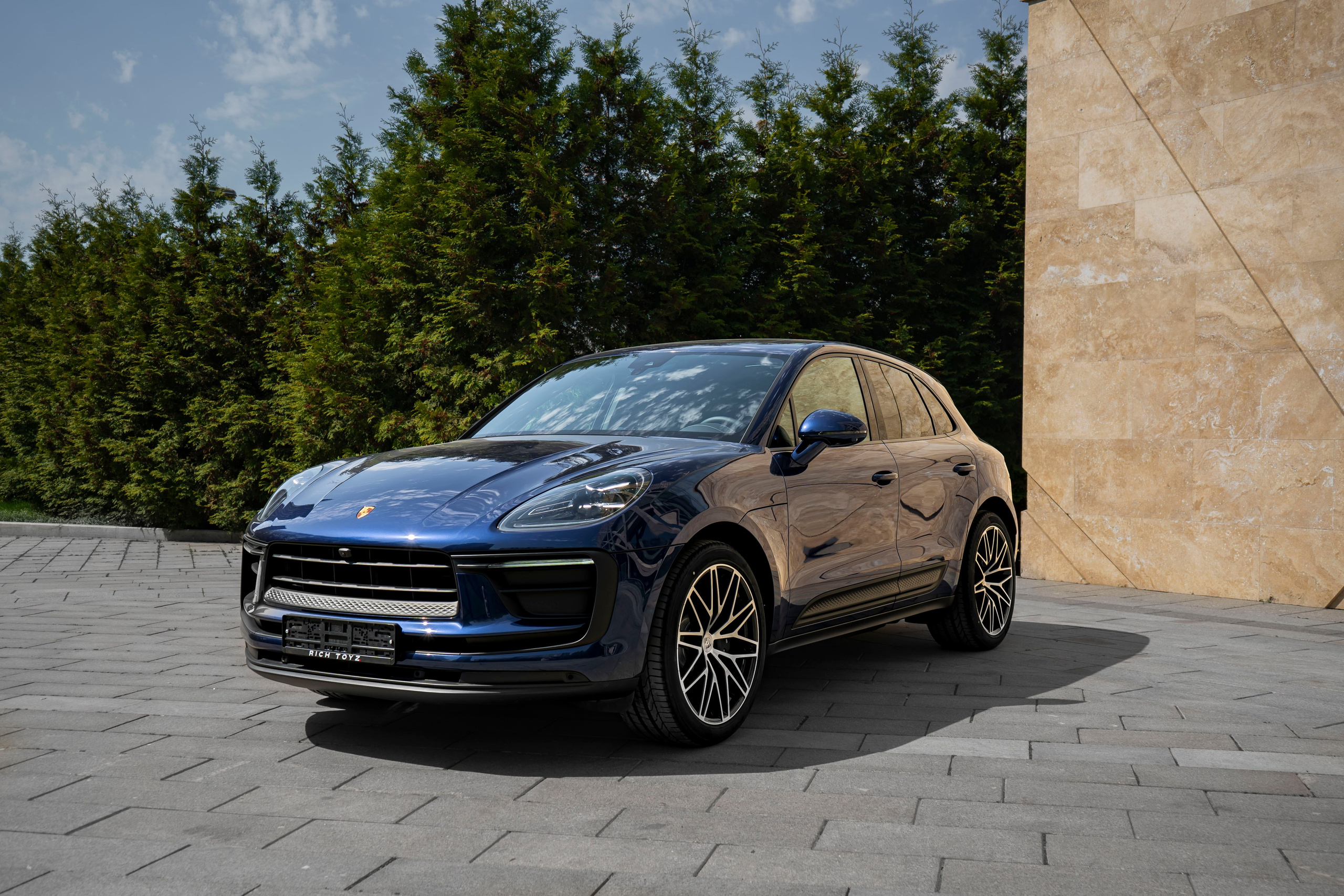 Porsche Macan. Автомобильный фотограф Ногинск Денис Городок