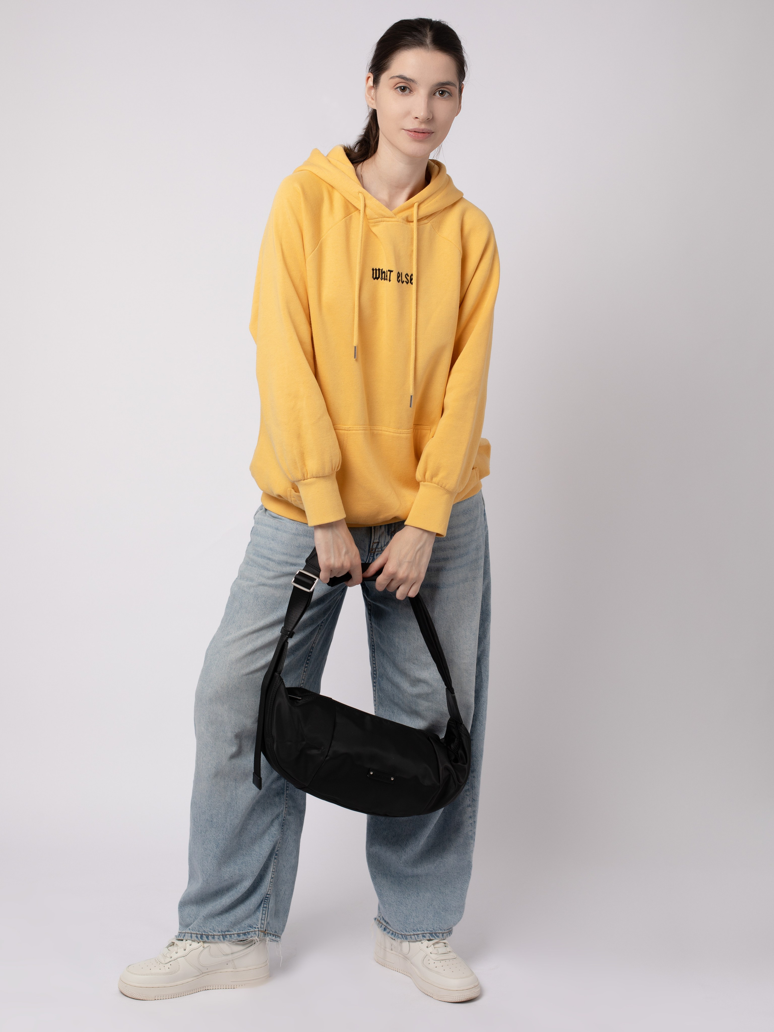 Женские сумки. Фотостудия предметной и модельной съёмки для маркетплейсов