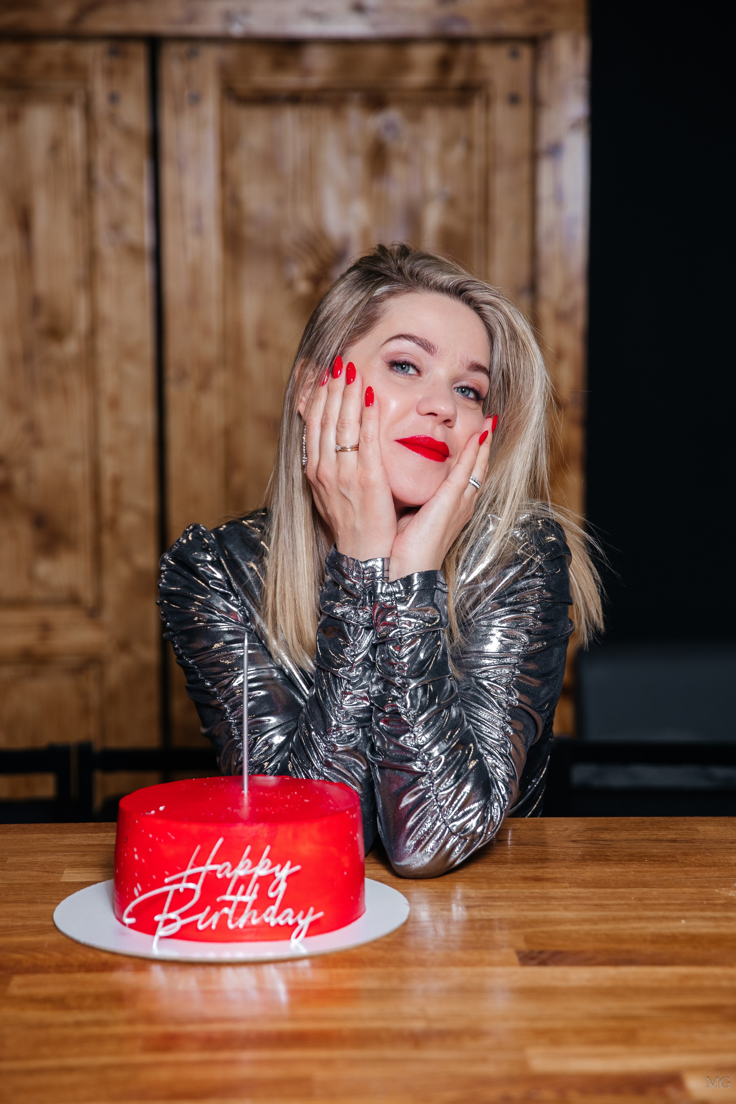 Блестящий день рождения. Маша Гонтарь Семейный домашний репортажный фотограф в Санкт-Петербурге