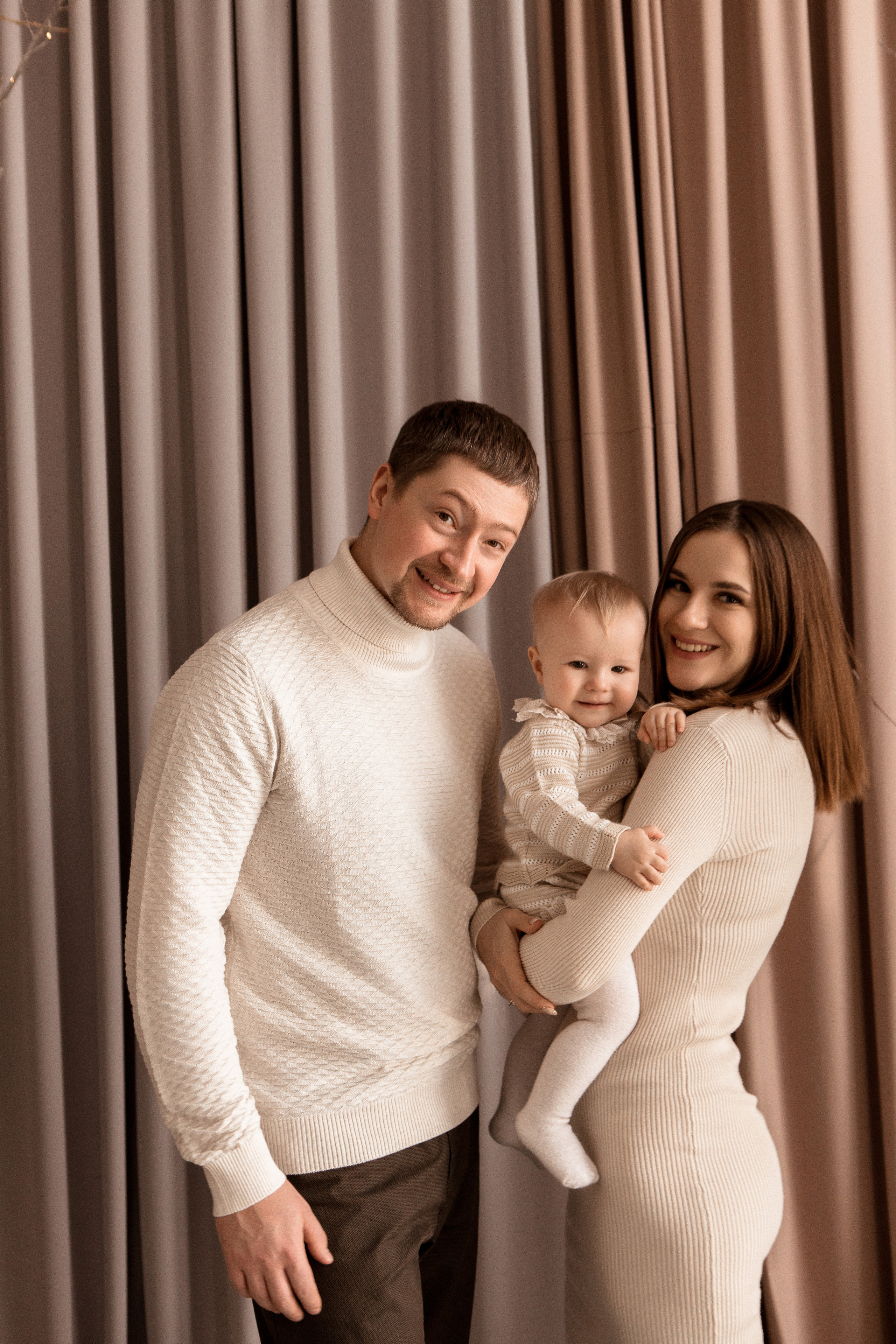 Лёша, Дана и Алиса, 1 годик. Свадебный фотограф в Воронеже Вероника Богай