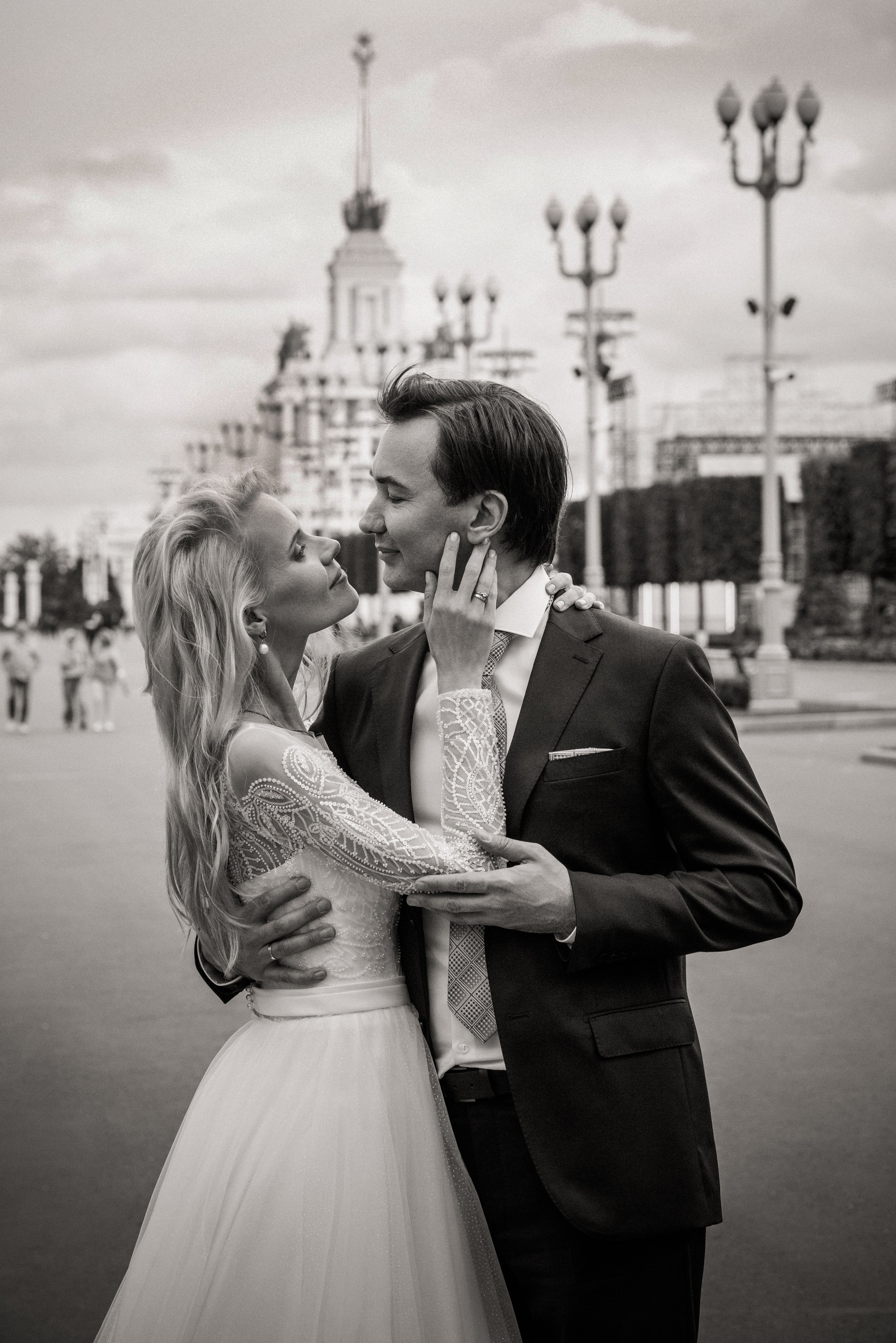 Свадебная фотосессия на ВДНХ. Свадебный и семейный фотограф в Москве и Подмосковье Лариса Козлова