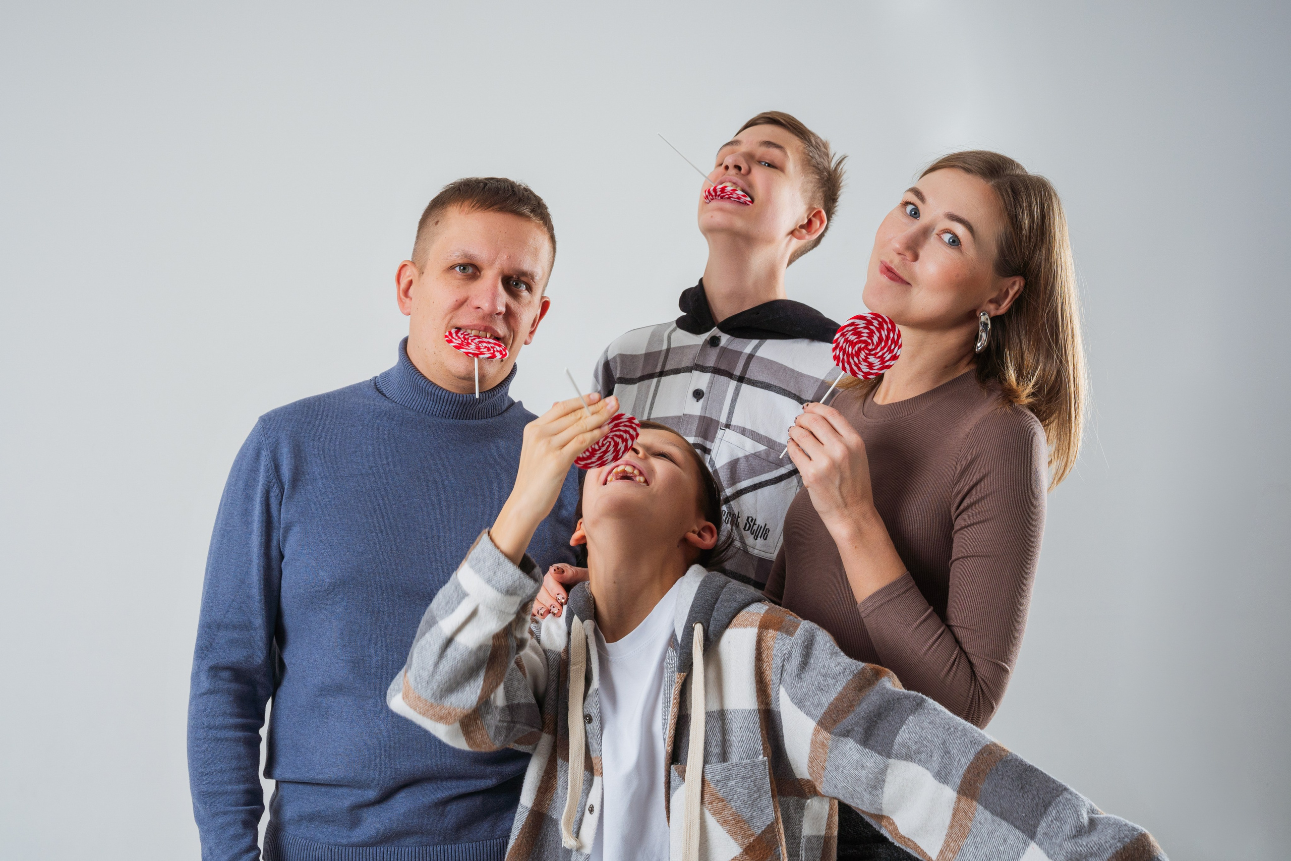 Аркадий с семьёй. Портретный, репортажный и свадебный фотограф в Екатеринбурге Денис Южаков