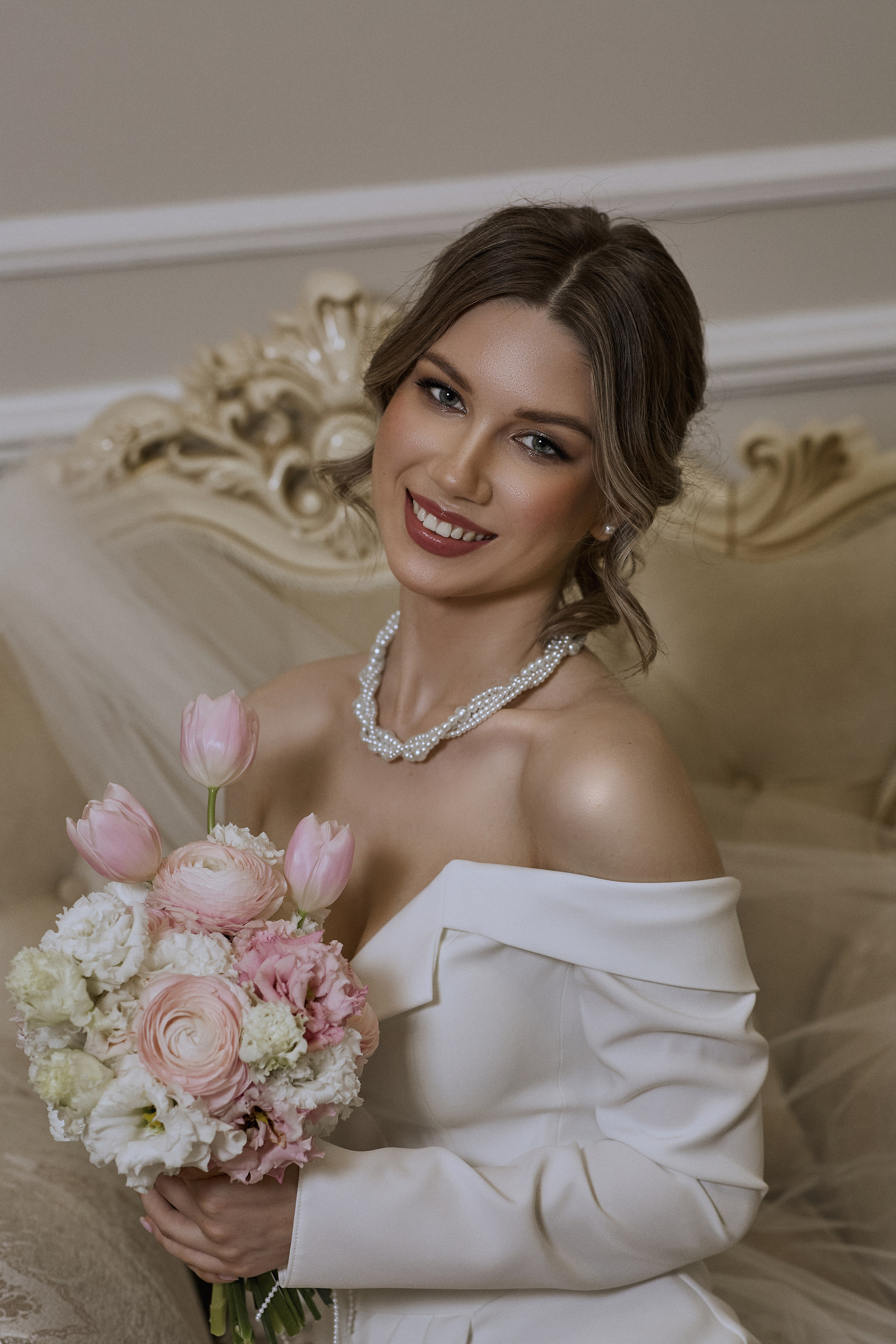 Утро невесты в отеле. Фотограф в Твери Helga J. Fox