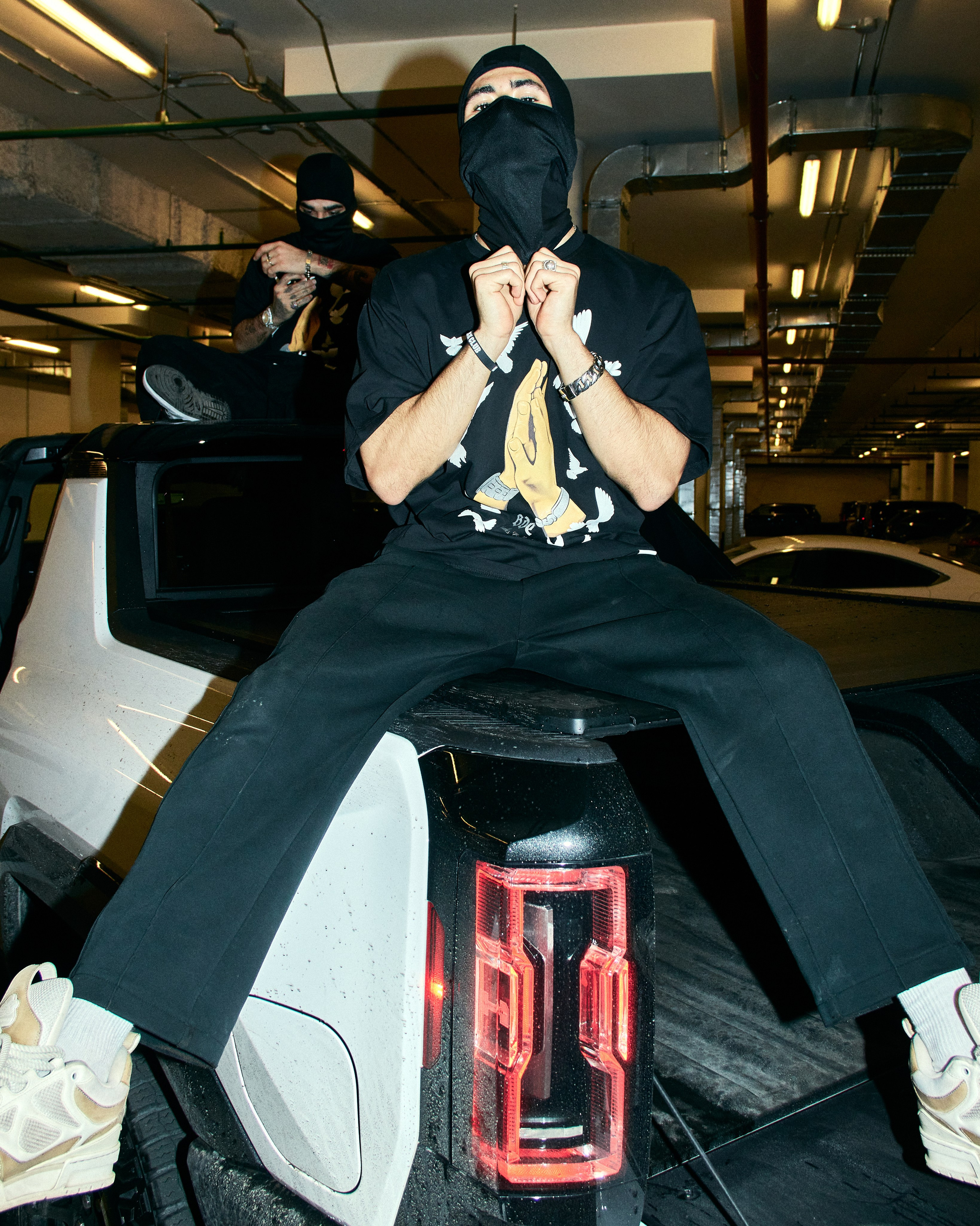 BANDES. Andrew Valmus