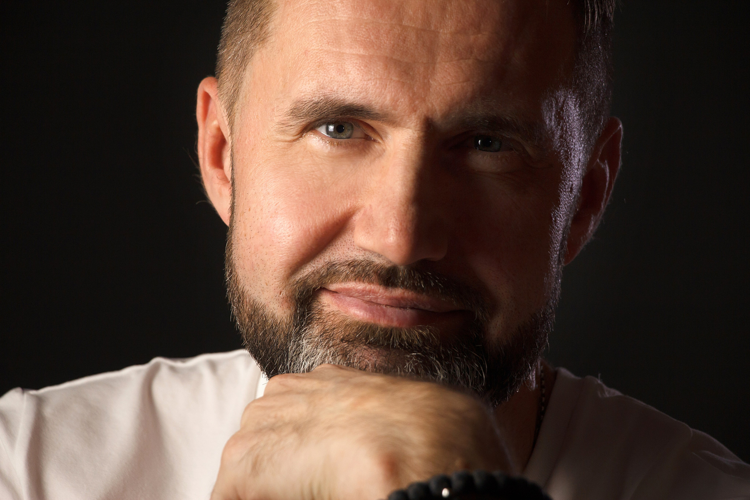 Портрет Дмитрия. Фотограф в Москве Юлия Карпова