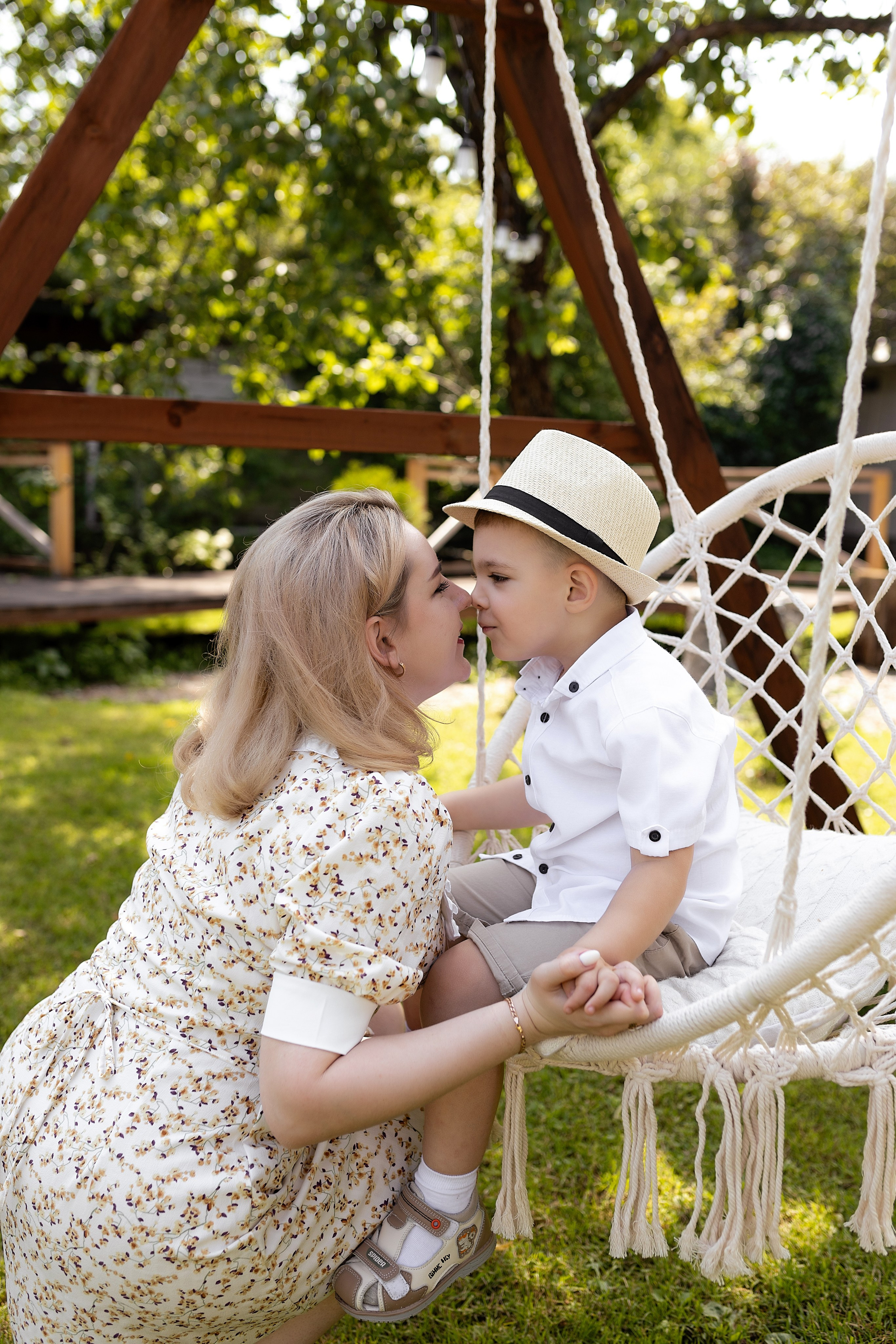Семейная фотосессия на фотодаче в Купавне. Фотограф в Железнодорожном и Балашихе