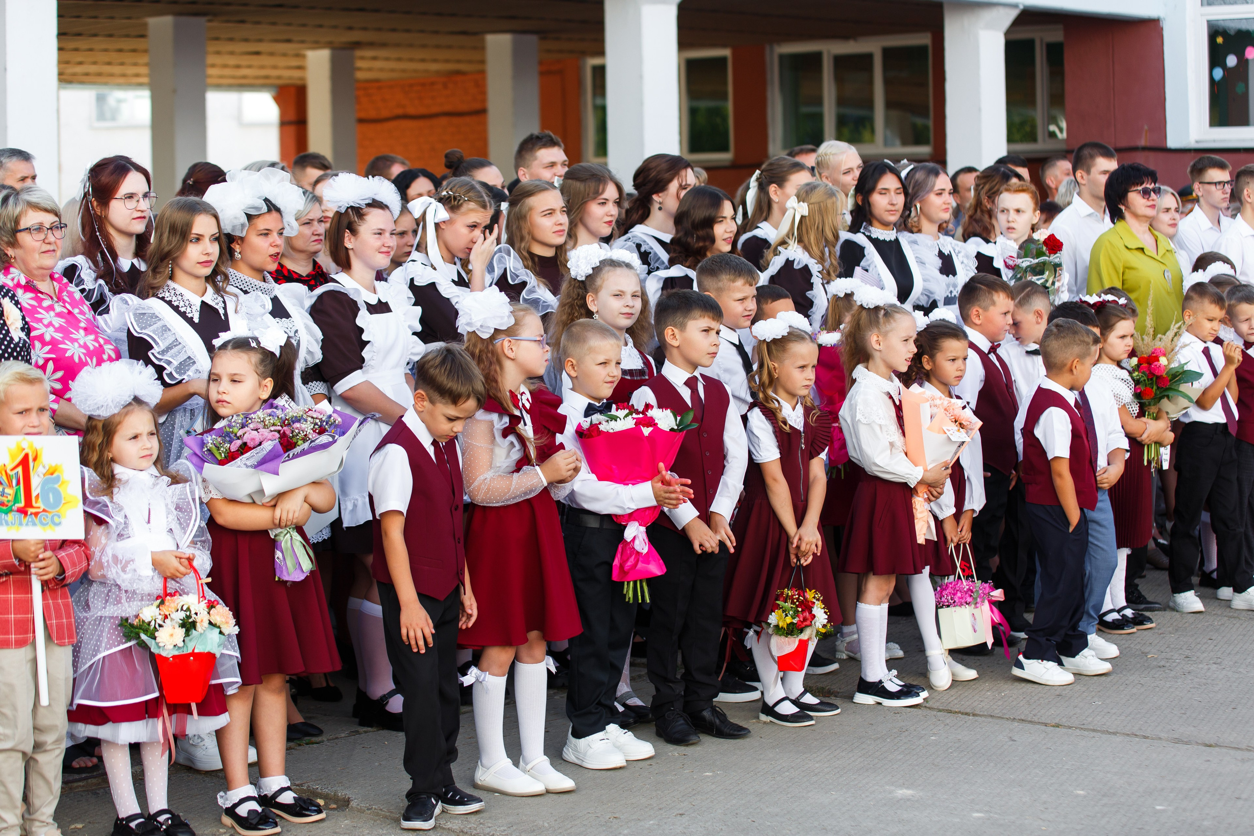 01 СЕНТЯБРЯ 2024 (МБОУ г. Мценска «Средняя школа № 9»). Профессиональный фотограф в Мценске и Орловской области