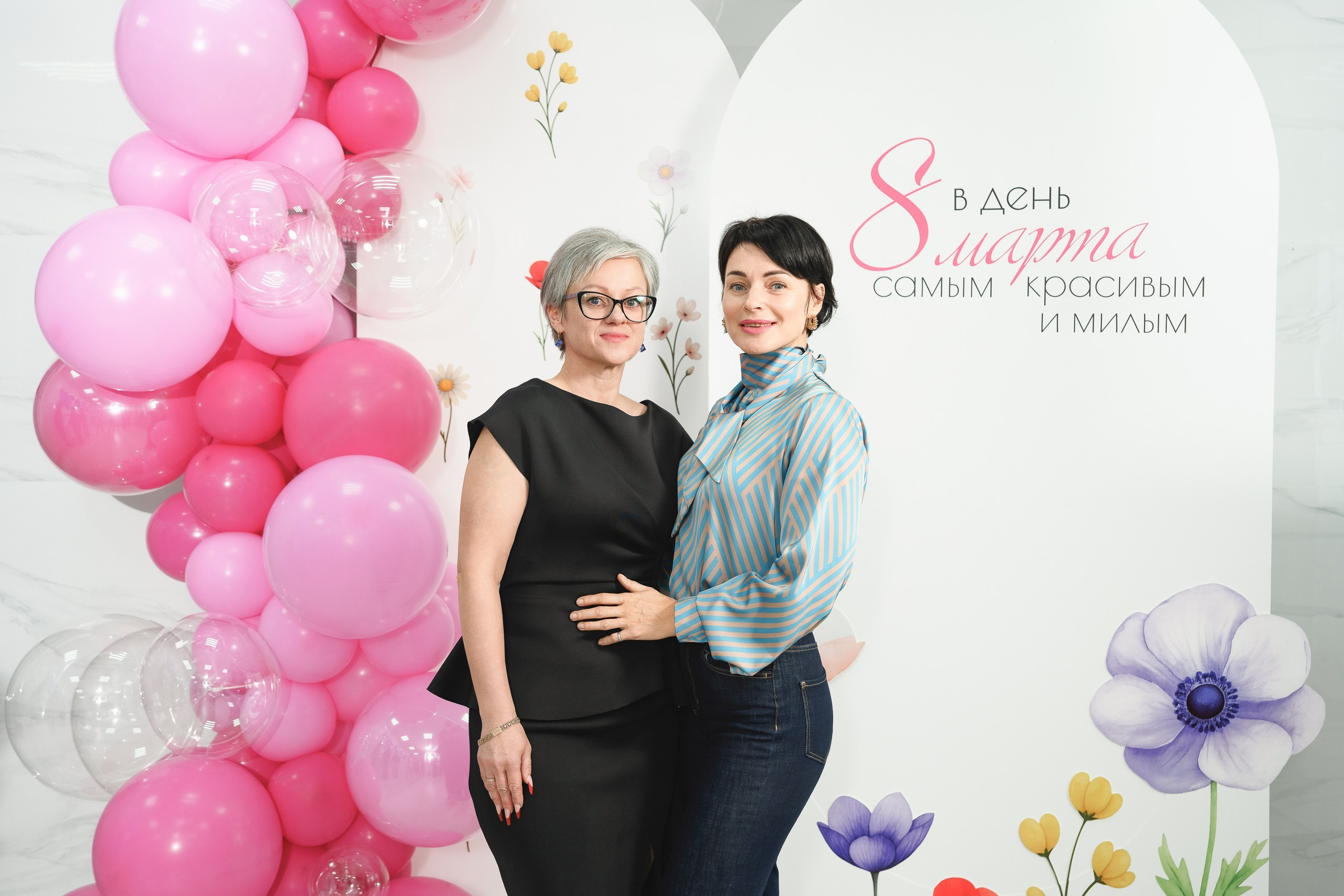 Корпоративная фотосессия женщин в студии, портреты сотрудников для компании, фотограф Камчатка