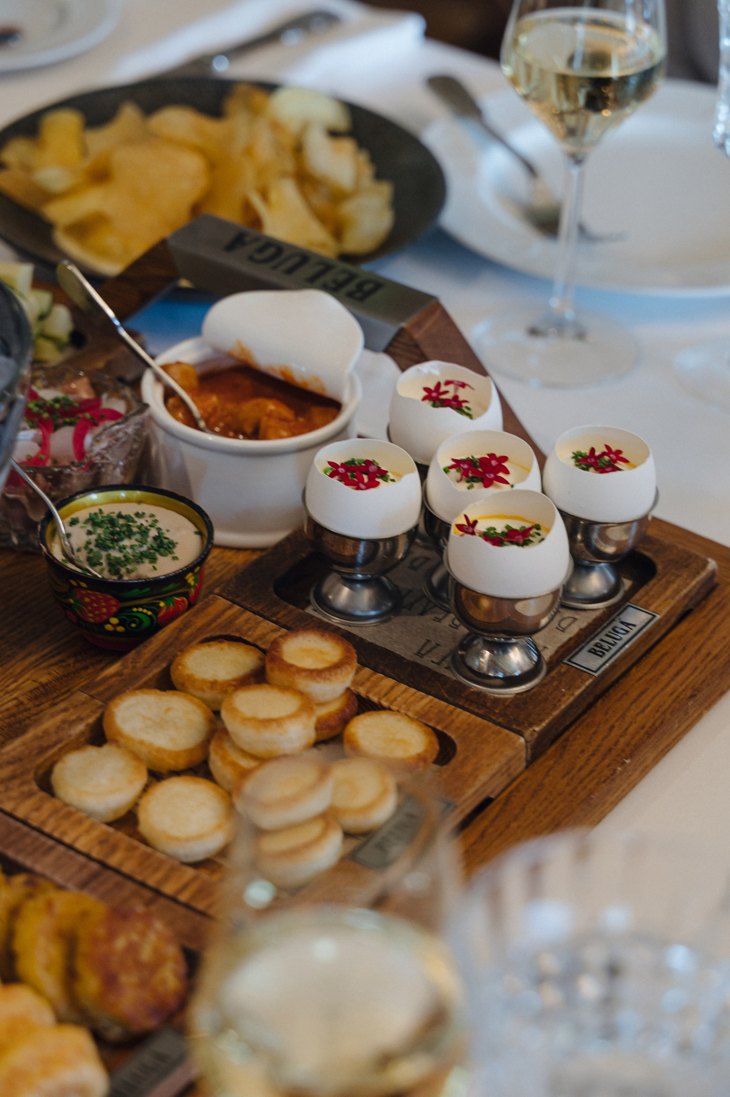 Дмитрий и Луиза. Гостиница Националь и ресторан Белуга. Свадебный фотограф Москва и Санкт-Петербург. Анастасия Чудина
